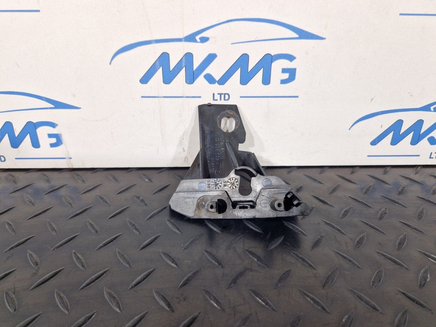 06-17 MERCEDES BENZ SPRINTER W906 FRONT LEFT SIDE BUMPER HOLDER BRACKET