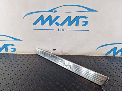 16-19 MERCEDES BENZ GLE W166 FRONT RIGHT DOOR SILL TRIM COVER A1666809500