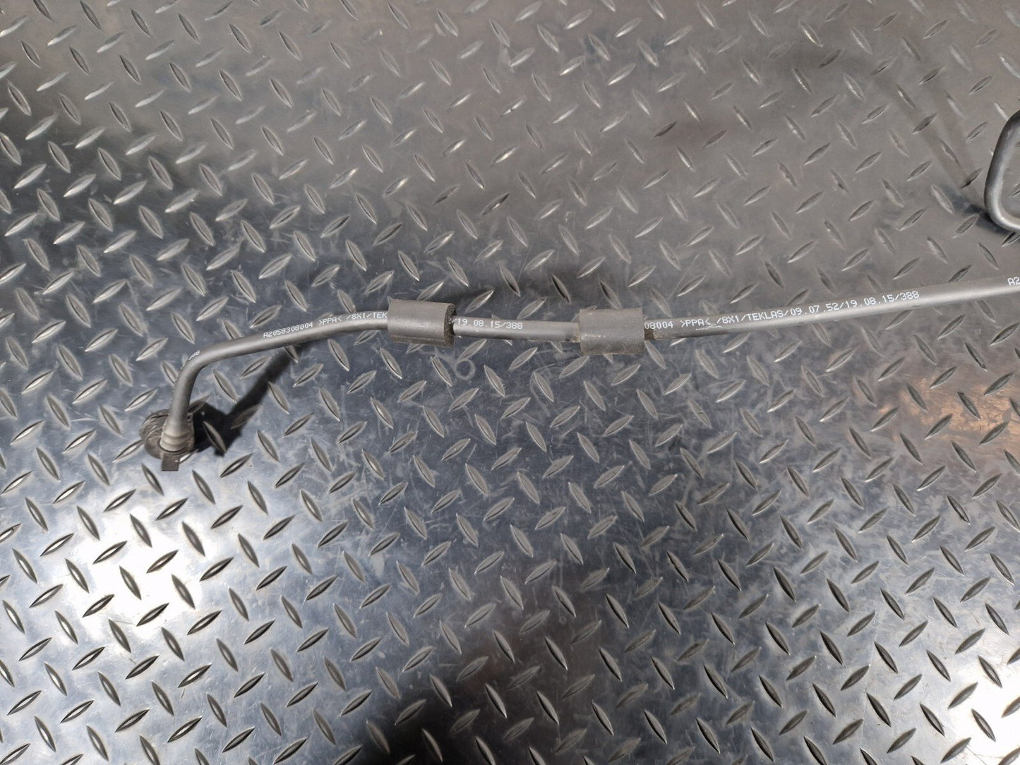 14-21 MERCEDES BENZ C300h W205 WINDOW WASHER HOSE PIPE A2058308004