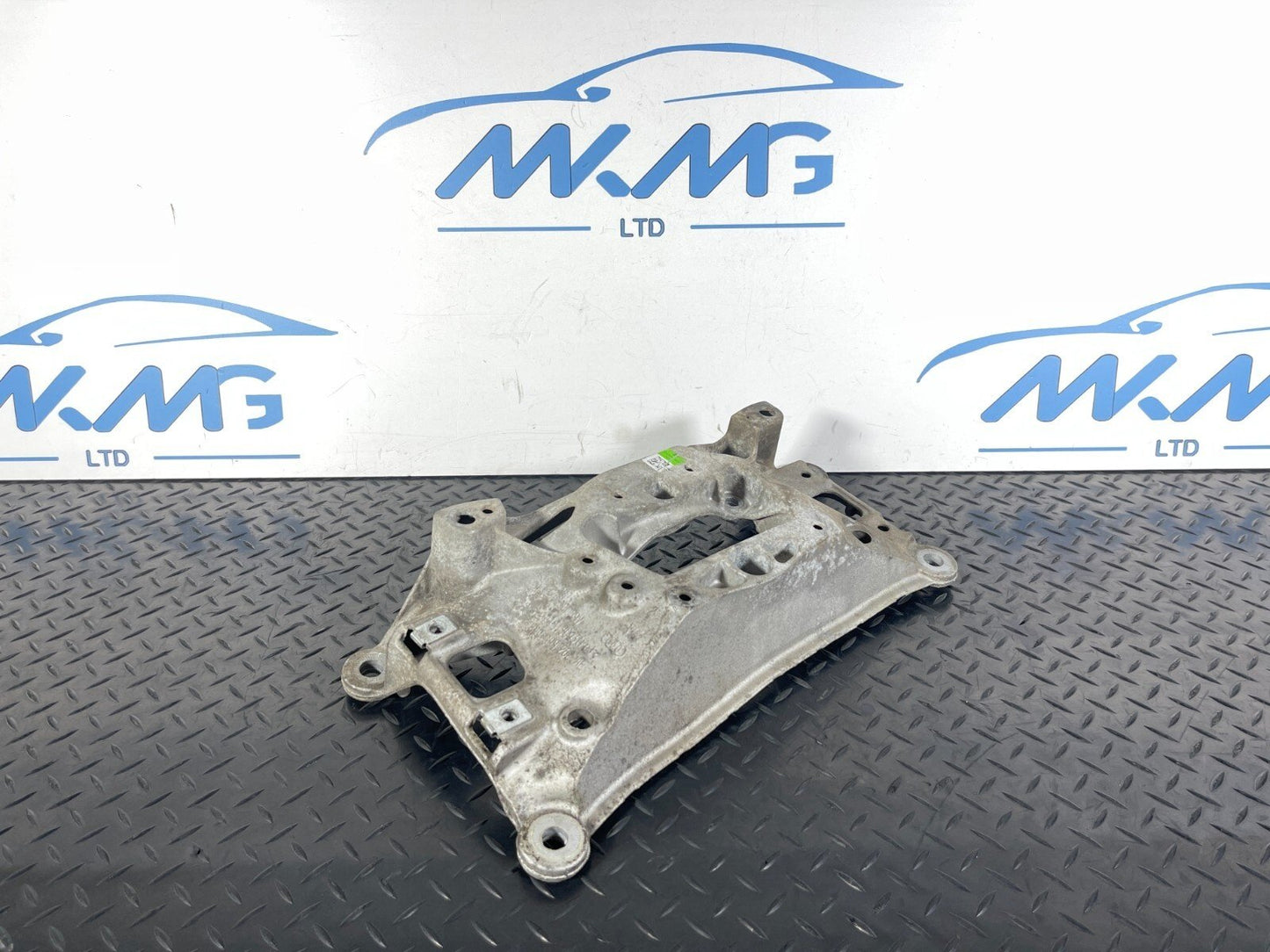 16-23 AUDI A5 F5 SPORTBACK S-LINE GEARBOX MOUNT BRACKET 8W0399262AE
