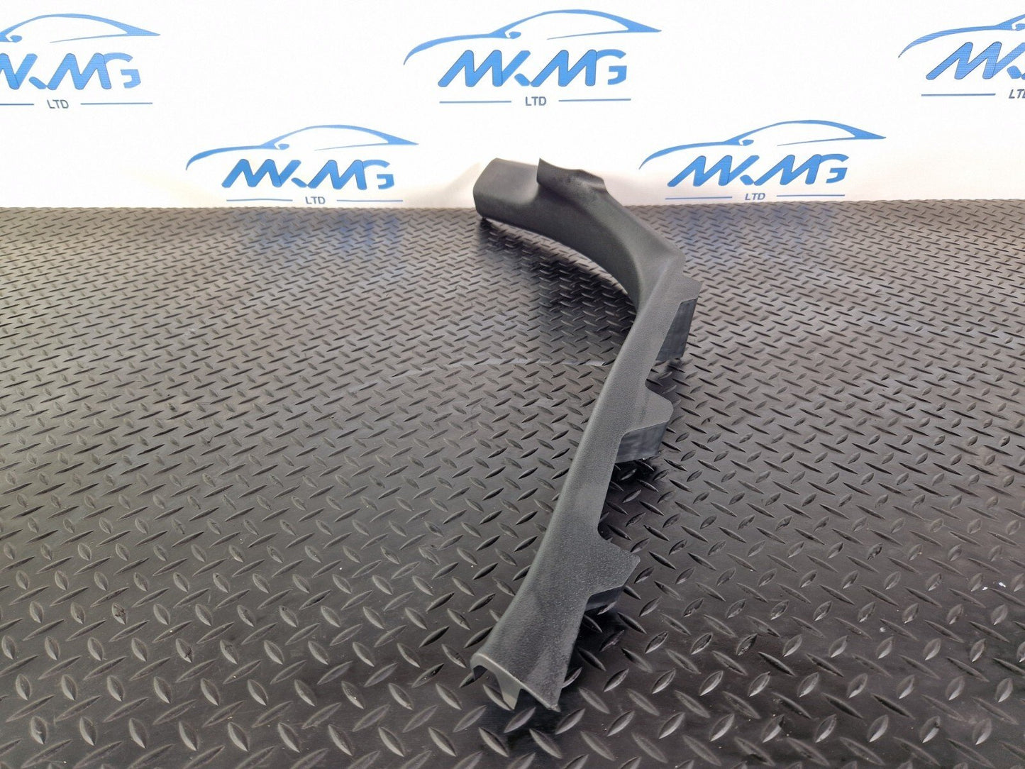 16-19 AUDI A4 B9 S-LINE GENUINE REAR LEFT INTERIOR SILL PLATE TRIM 8W0867767A