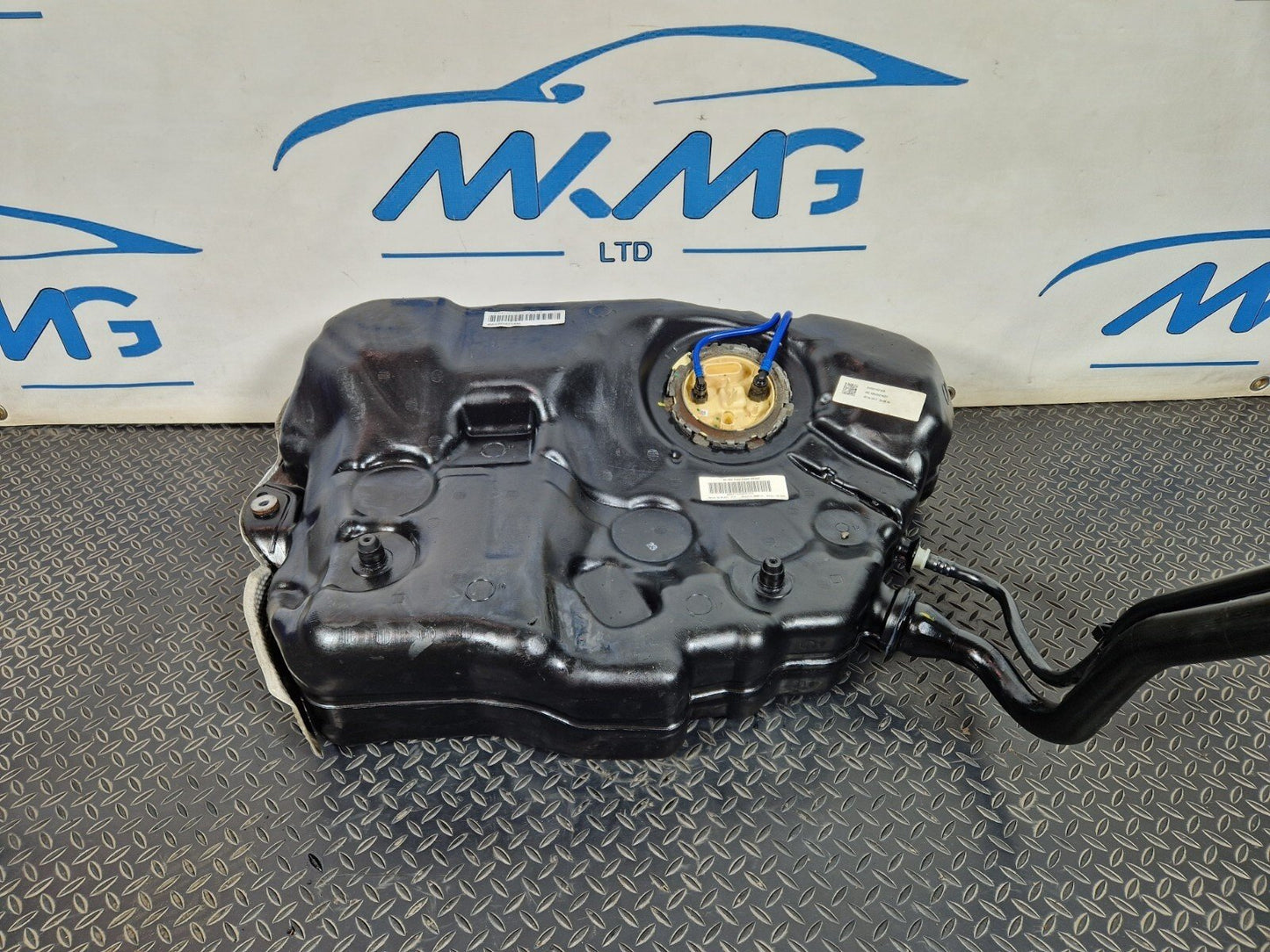 16-23 AUDI A5 F5 S-LINE GENUINE DIESEL FUEL TANK 8W6201021AM