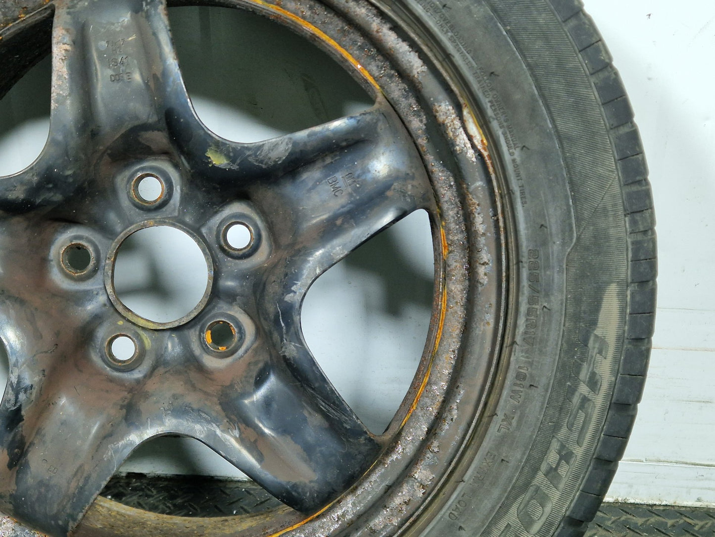 Ford C-Max MK1 17" Alloy Wheel with Tyre 5mm 225/55/17