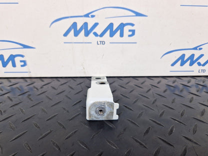 16-19 AUDI A4 B9 S-LINE GENUINE FRONT LEFT PASSENGER SIDE WING BRACKET 8W0821433