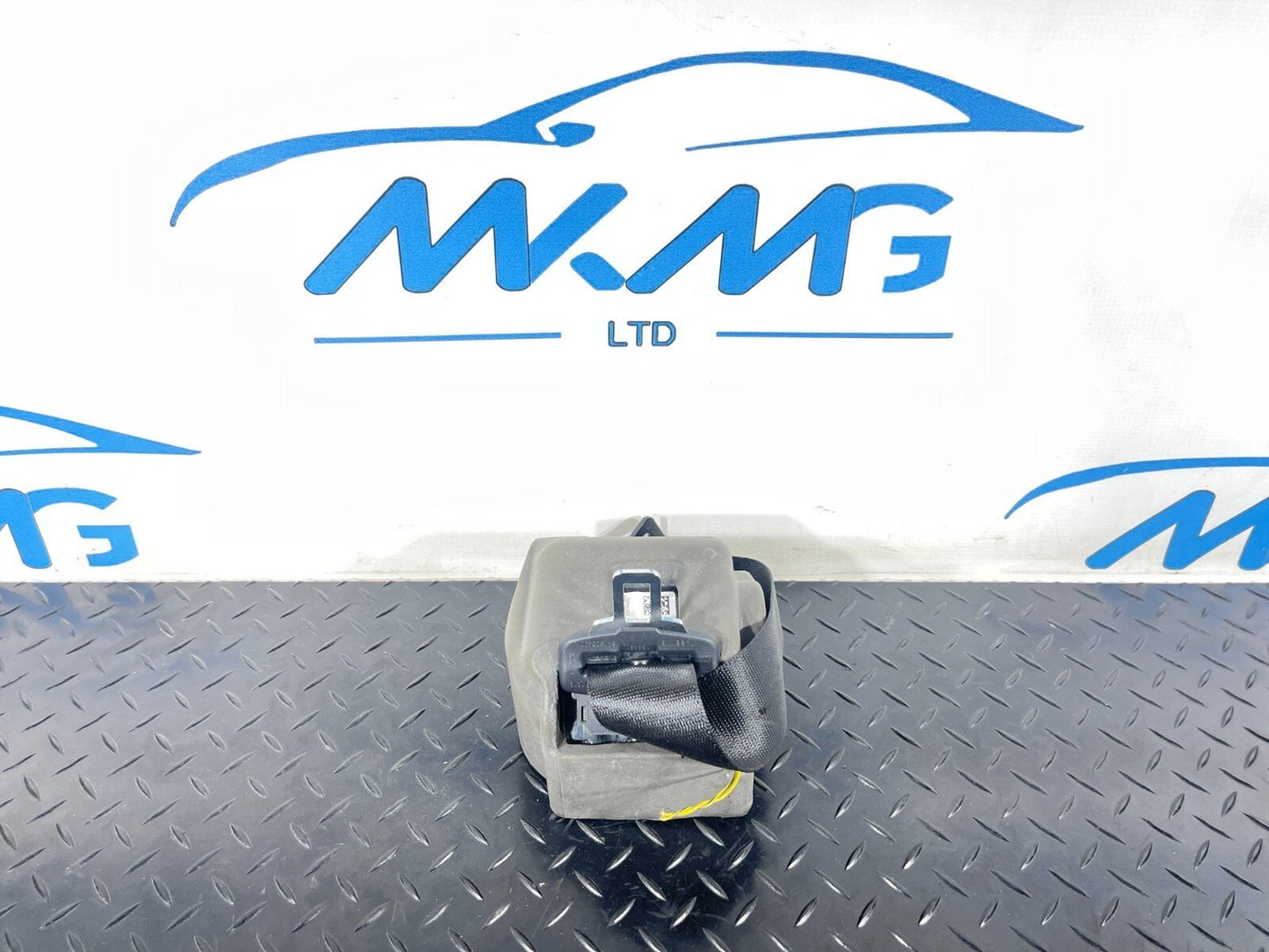 20-ON BMW 2 SERIES GRAN COUPE M-SPORT F44 REAR SEAT BELT LEFT PASSENGER SIDE