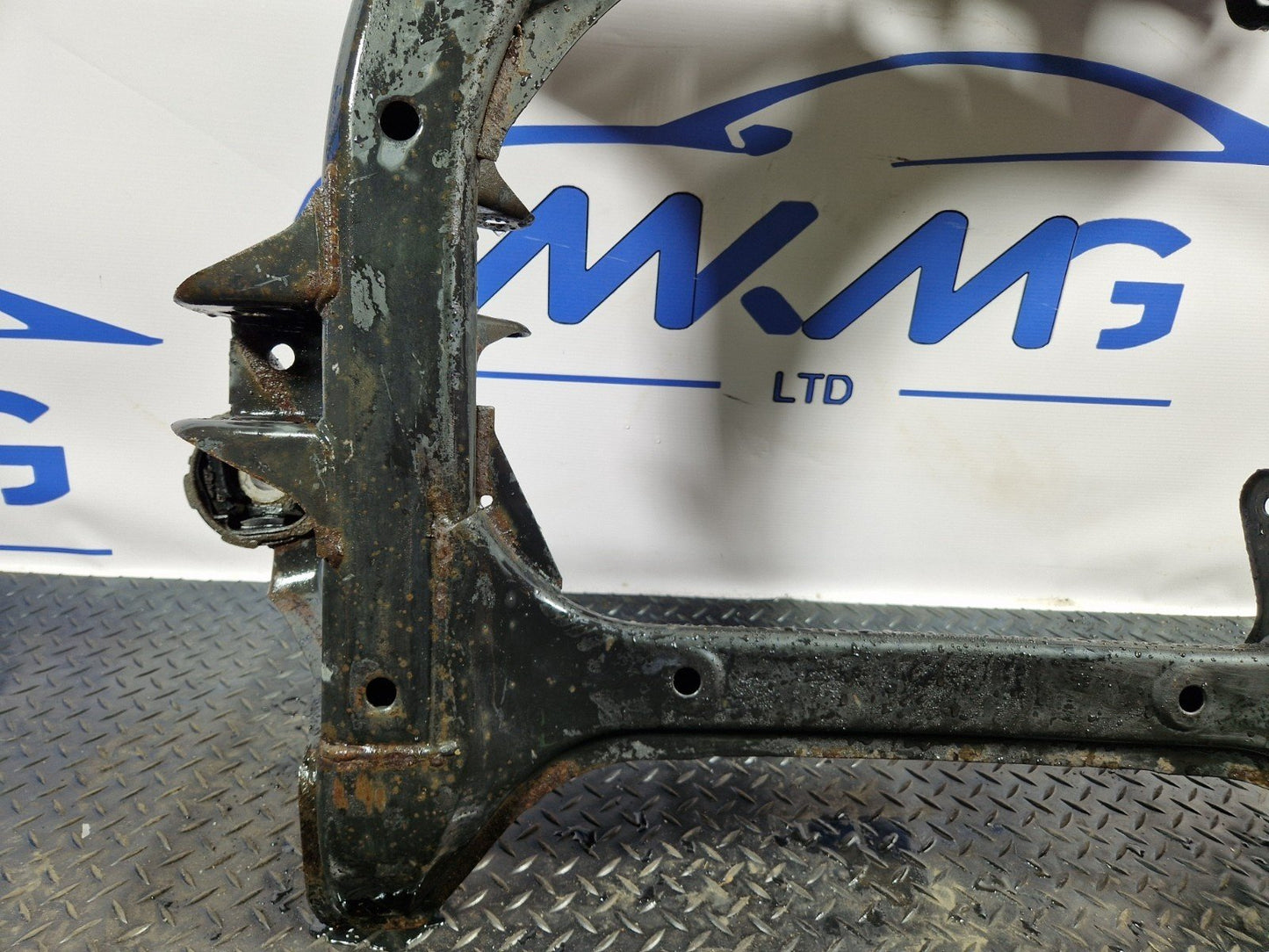 10-18 VW TOUAREG 7P 3.0 DIESEL CRCA FRONT SUSPENSION SUBFRAME 7P0400025