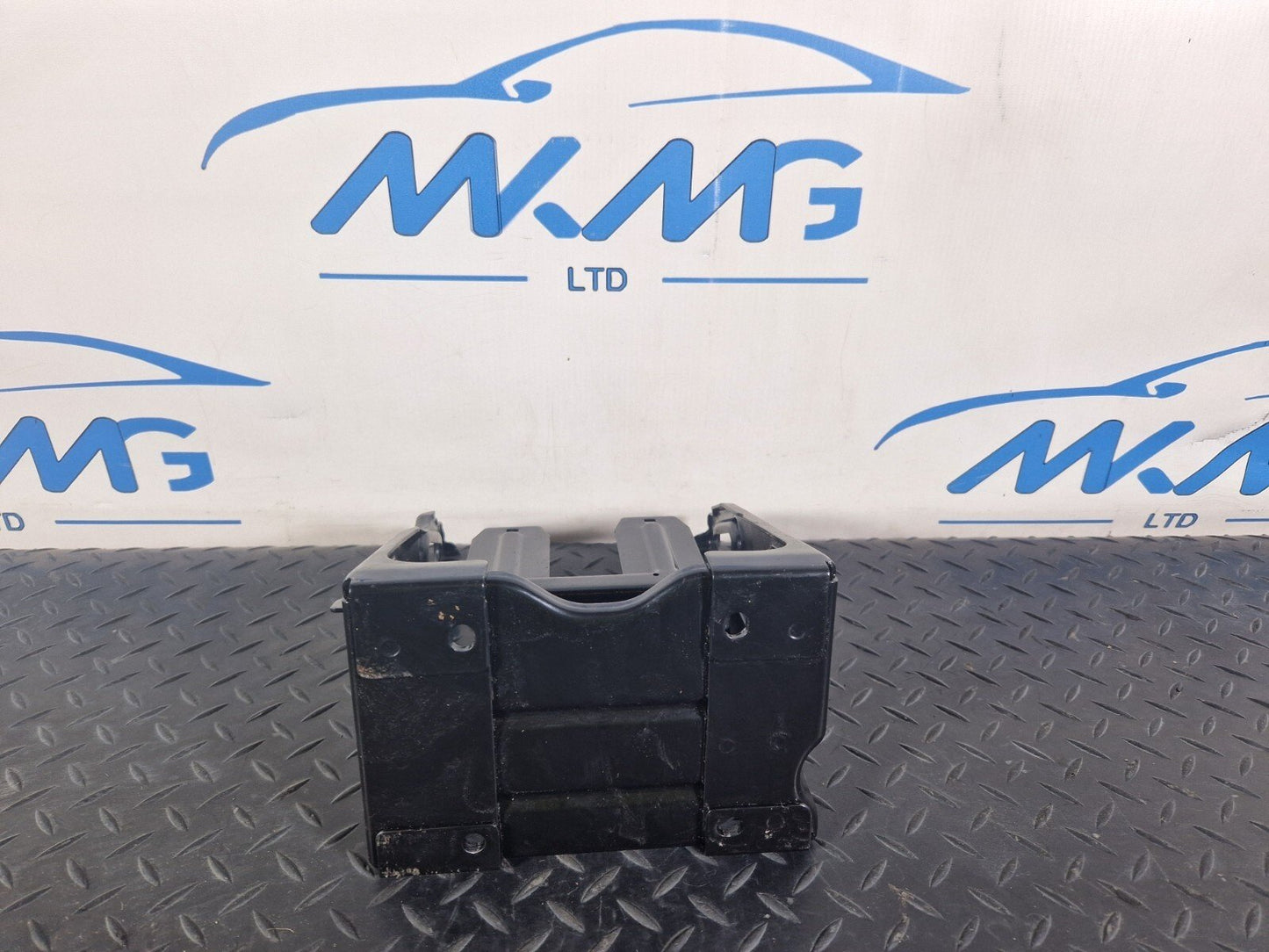 19-ON MERCEDES BENZ A CLA C118 W177 ENGINE BAY SUPPORT BRACKET A2475452601