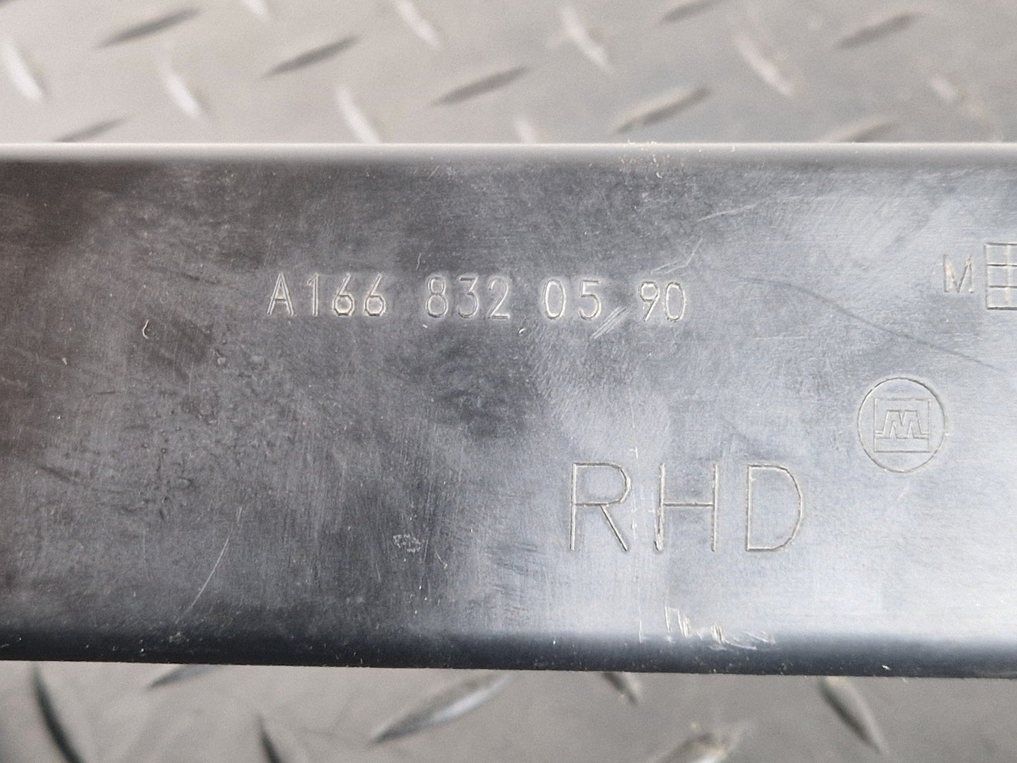 Mercedes-Benz Unknown Pa rt Type A1668320590