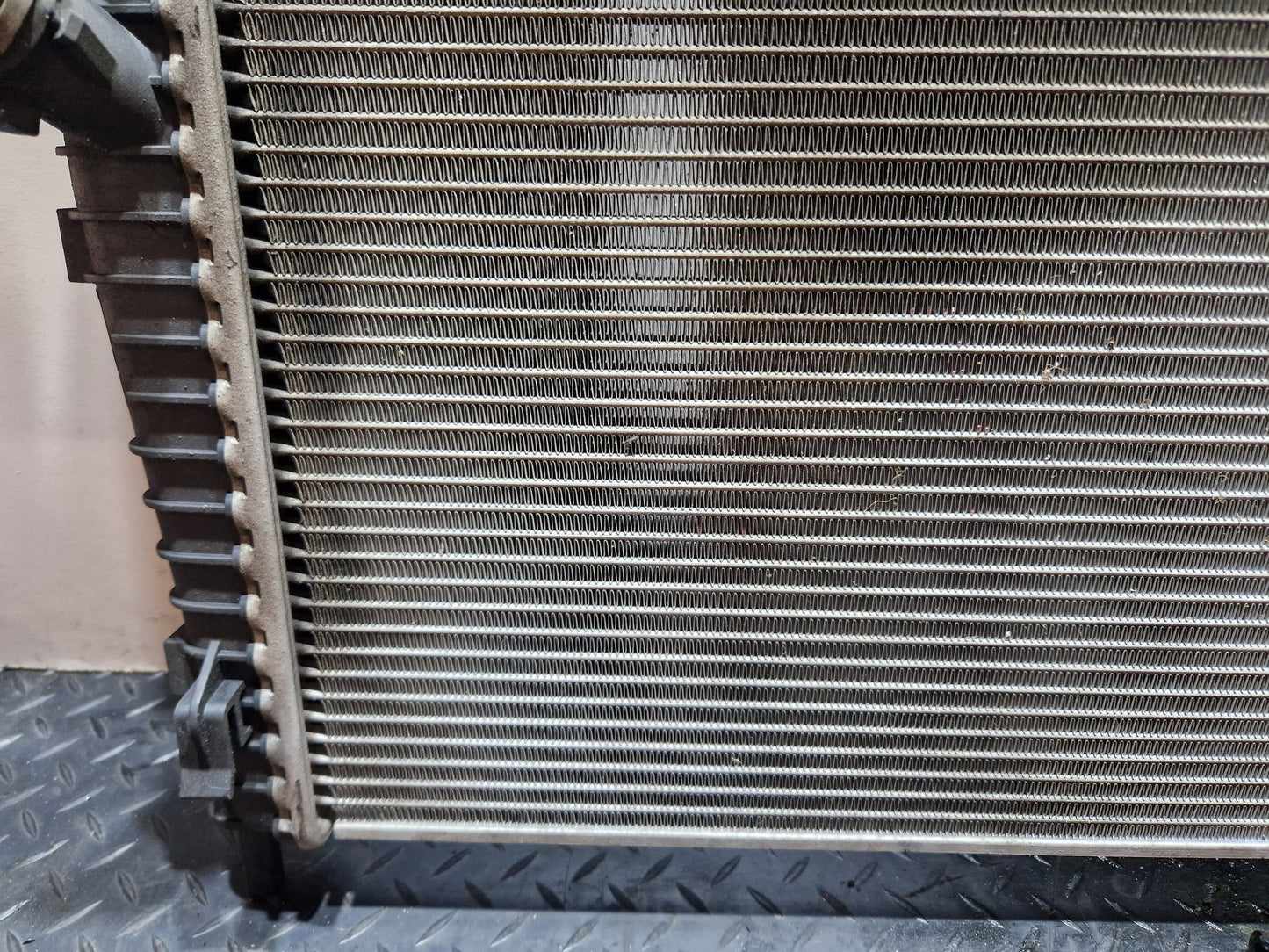 Ford C-Max 1.6LL Petrol 74.6kw SHDA Coolant Air Conditioning Radiator 3M5H8005RK