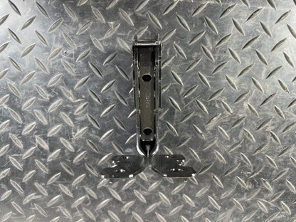16-23 AUDI A5 F5 SPORTBACK S-LINE GENUINE REAR CENTRE SEAT BRACKET 8W0886177A