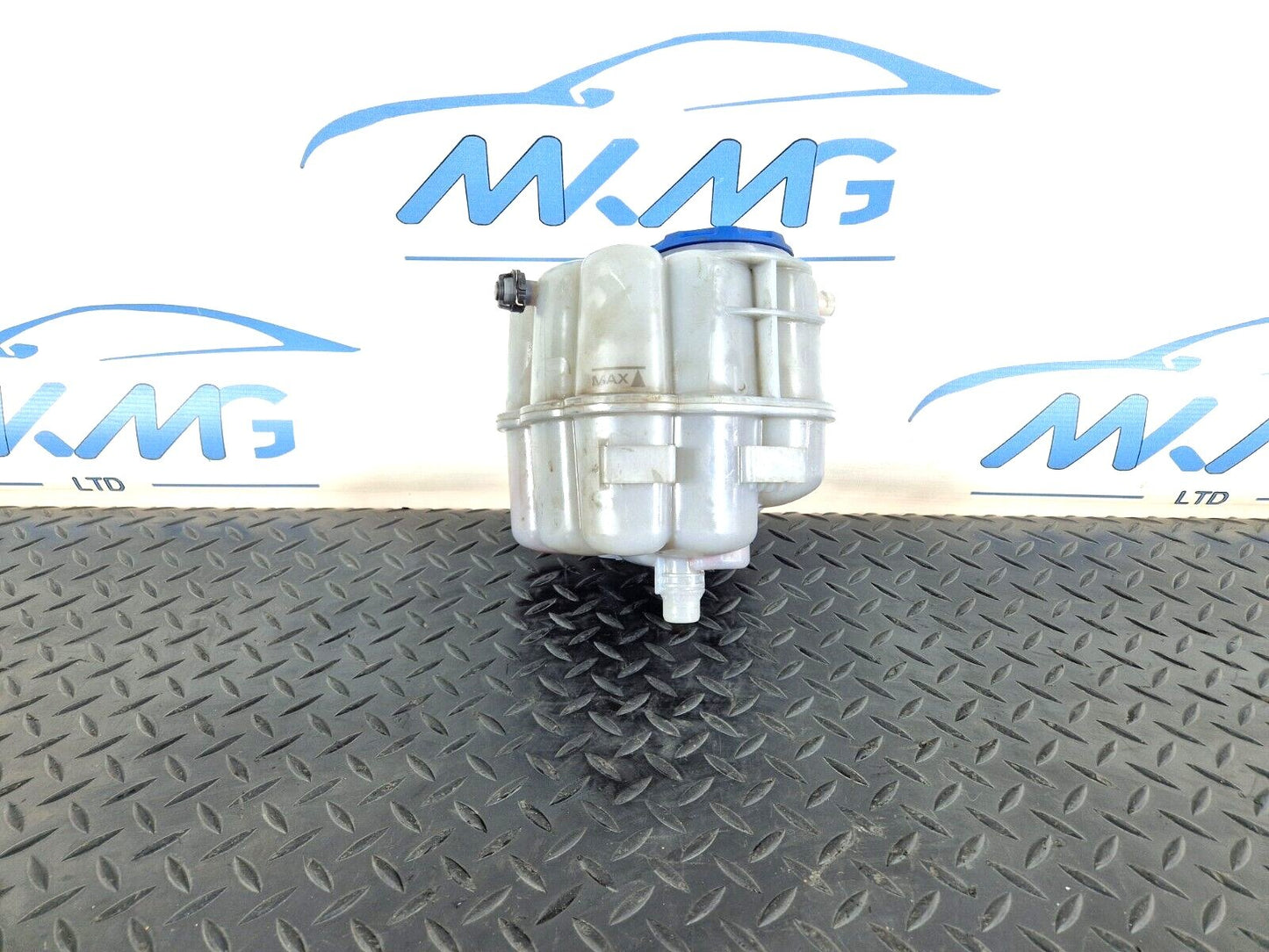 16-19 AUDI A4 AVANT B9 S-LINE OEM COOLANT EXPANSION BOTTLE 8W2121405G