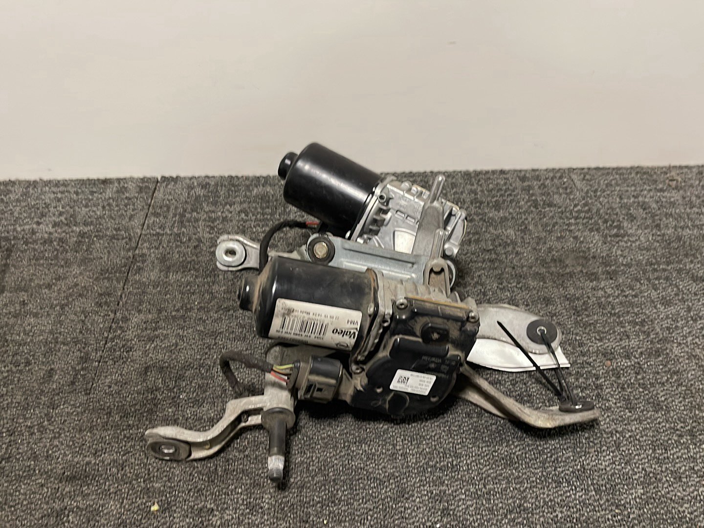 Vauxhall Zafira MK3 (C) (A3470) MPV Genuine Front Left &amp; Right Wiper Motor