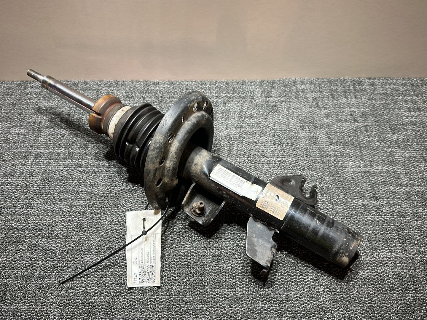 Alfa Romeo Giulietta MK3 (940) Hatchback Genuine Front Right O/S Shock Absorber