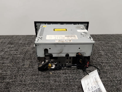 Audi A4 B7 Genuine Radio Stereo CD Player Head Unit 8E0035195AB