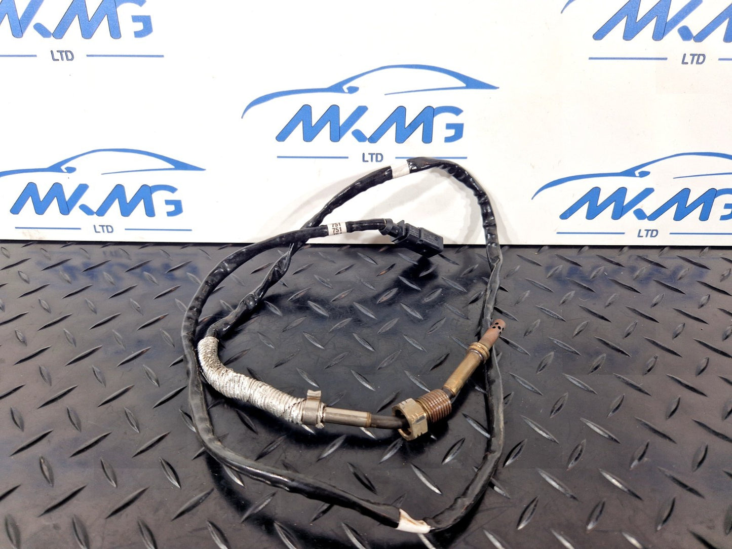 16-19 AUDI A4 B9 GENUINE 2.0TDI EXHAUST PEMERATURE SENSOR 04L906088JA