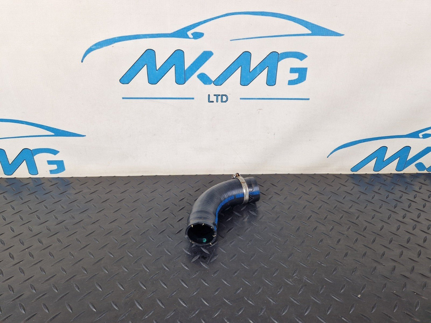 12-18 MERCEDES BENZ B-CLASS W246 GENUINE FUEL FILLER HOSE PIPE A2464760075