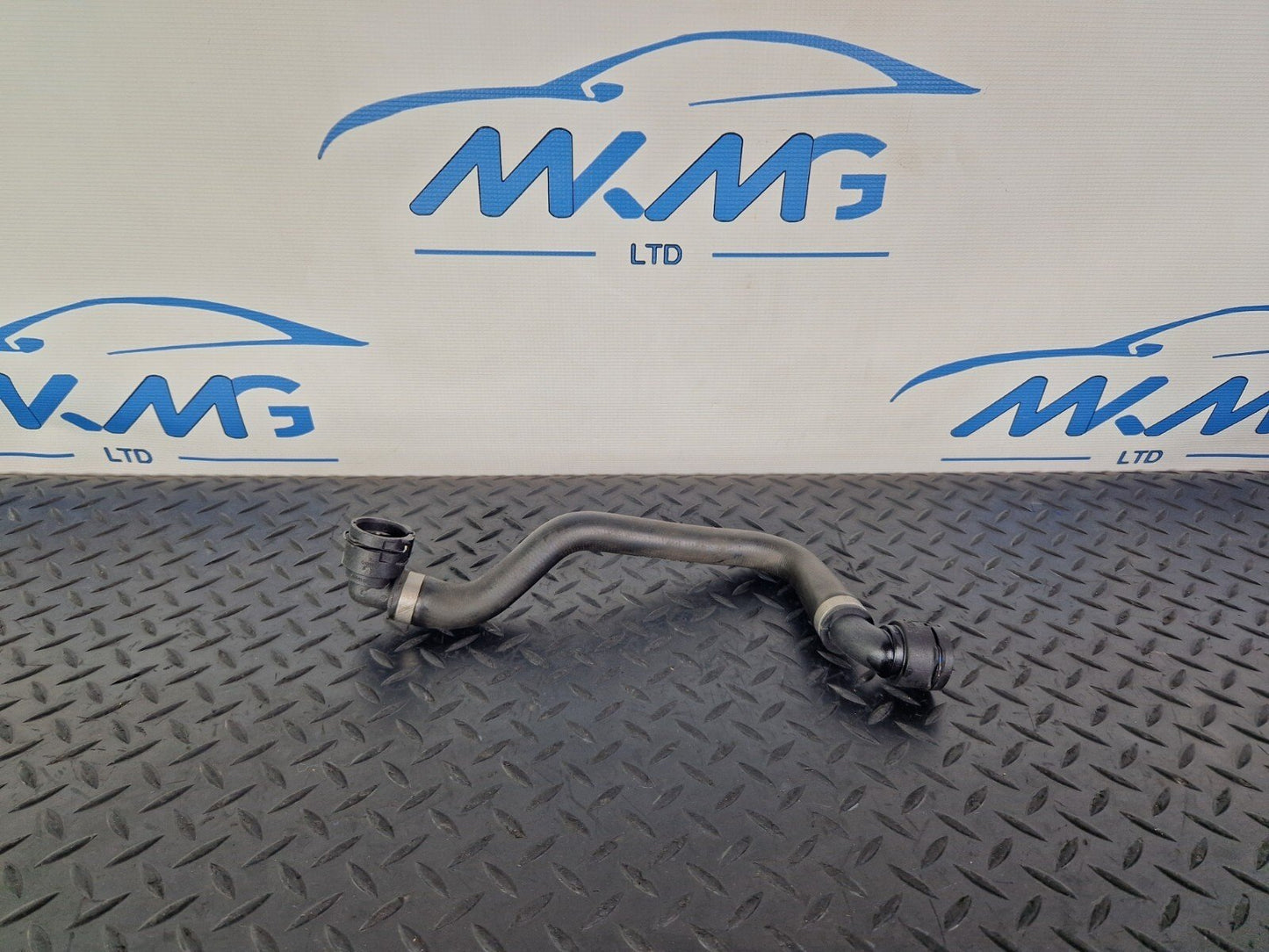 14-21 MERCEDES BENZ W205 GENUINE OEM ENGINE COOLANT HOSE PIPE A2055011682