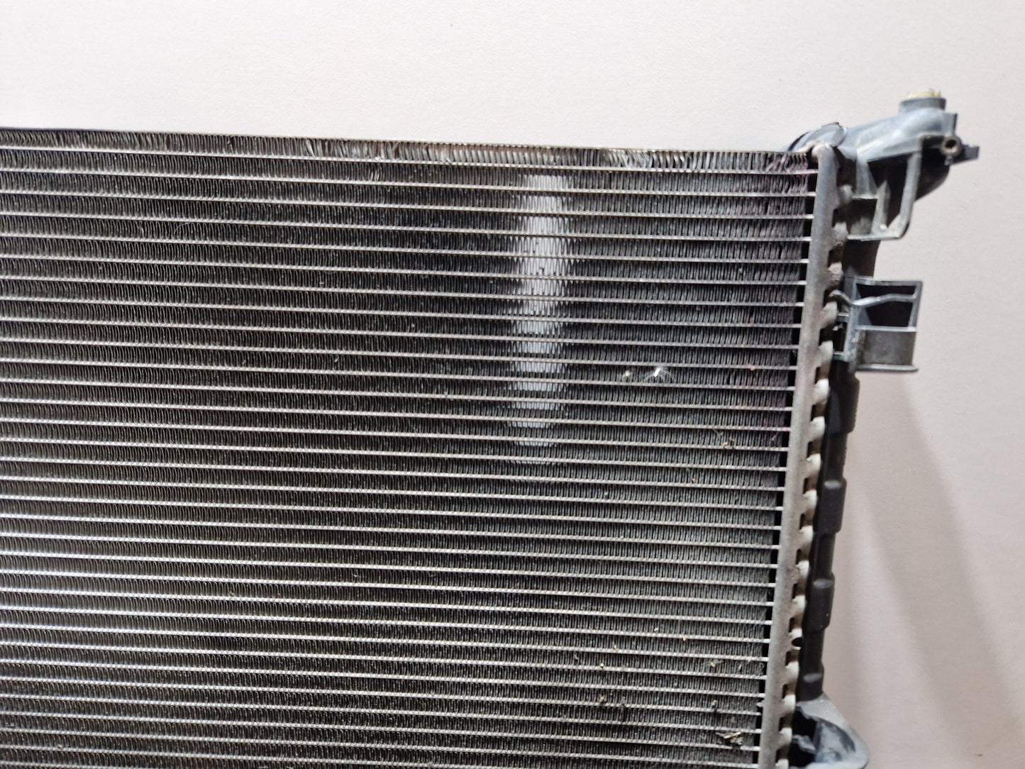 Vauxhall Meriva 1.7L Diesel 96kw A17DTS Genuine Radiator 13283249