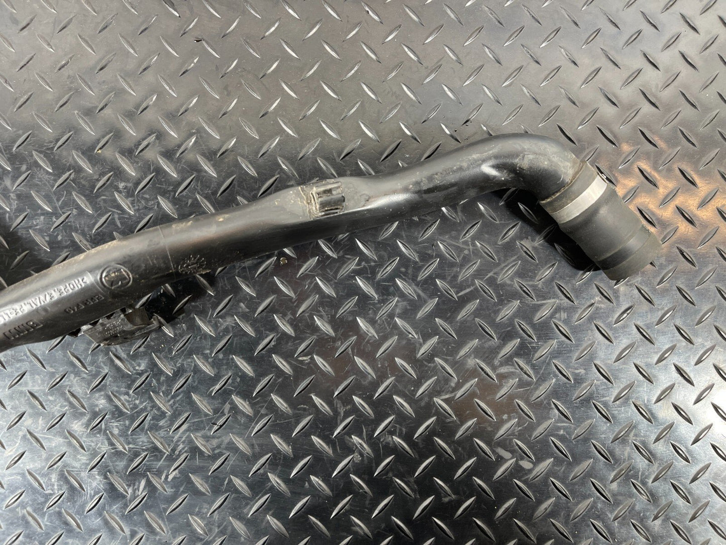 20-ON BMW 1 2 SERIES F40 F44 GENUINE PETROL FUEL FILLER NECK PIPE 7458657