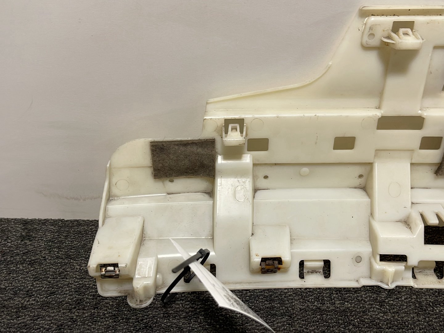 BMW 435d F32 Genuine Rear Bumper Reinforcement Bracket 8054565