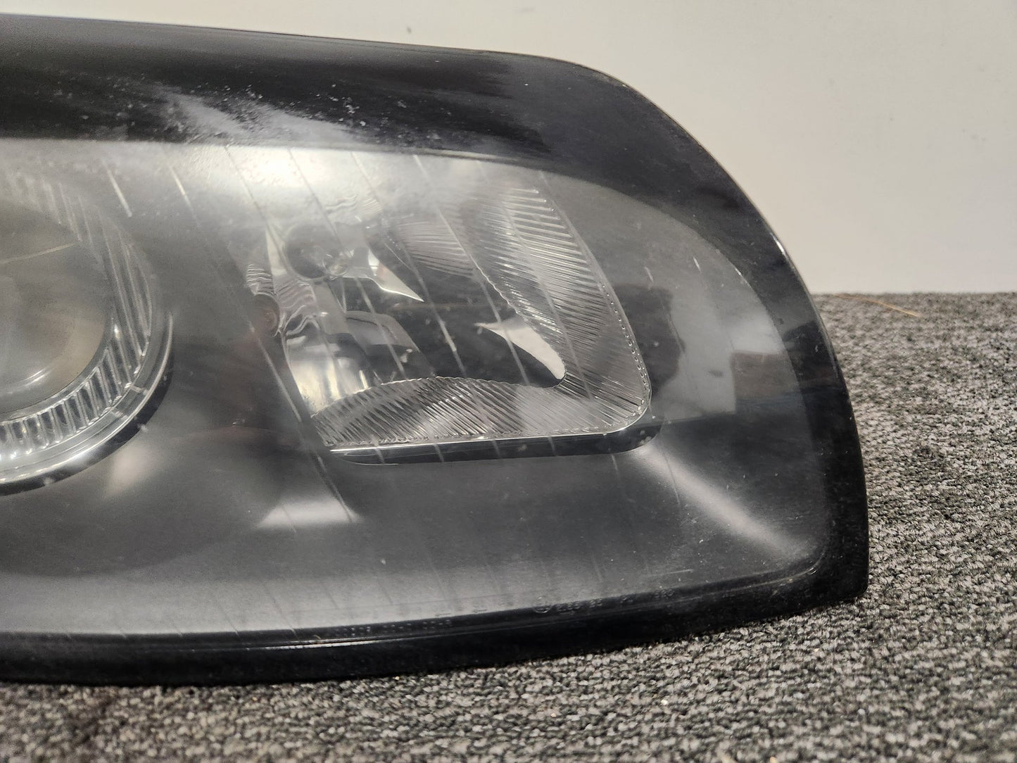 Volvo C30 MK1 (MK) Coupe Genuine Front Right O/S Driver Headlight 30657175