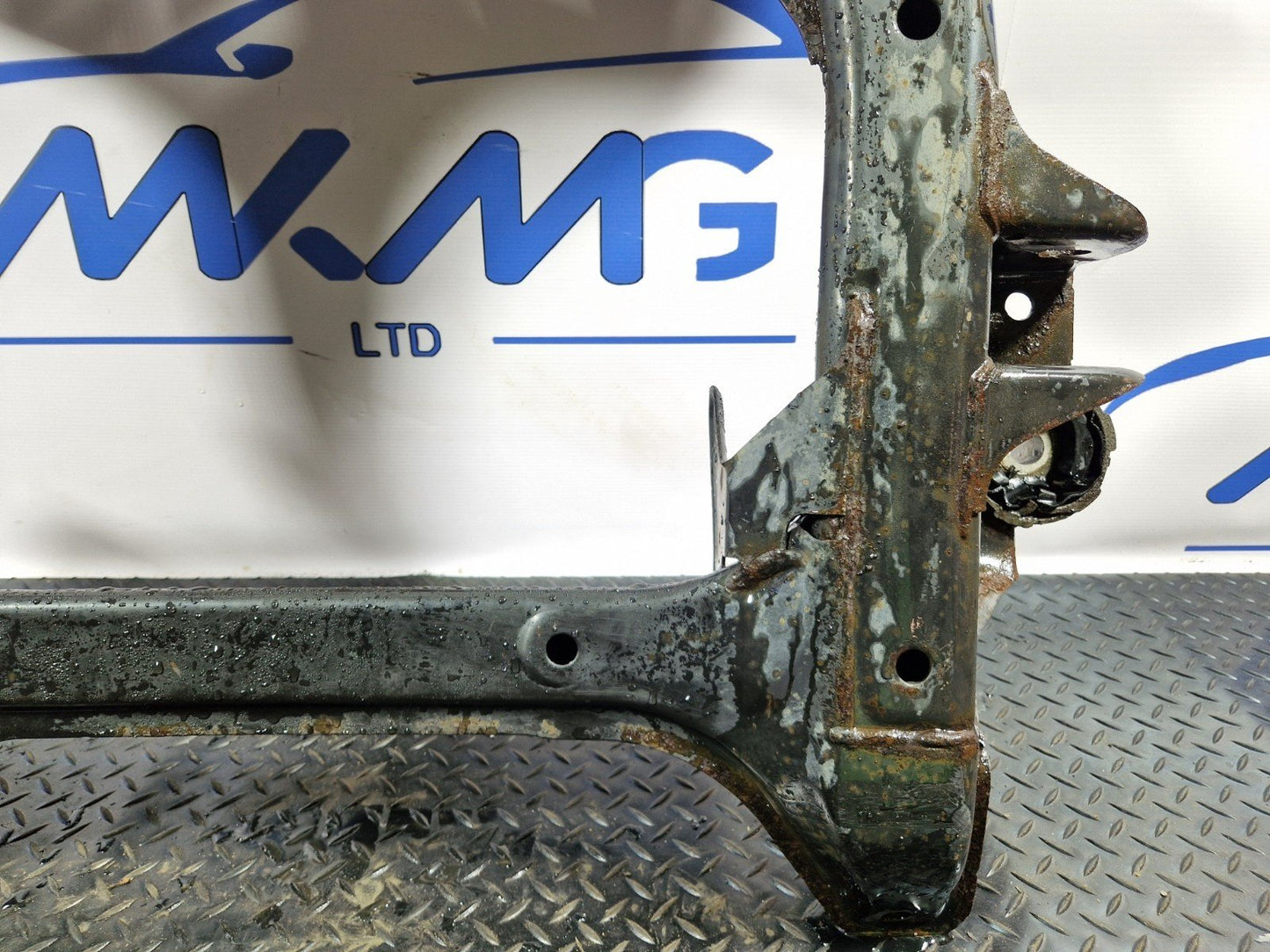 10-18 VW TOUAREG 7P 3.0 DIESEL CRCA FRONT SUSPENSION SUBFRAME 7P0400025