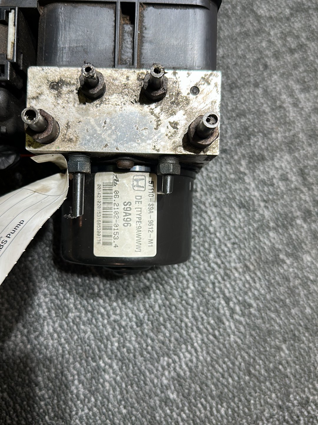 Honda CR-V MK2 (RD88) SUV Genuine ABS Pump Control Module Modulator