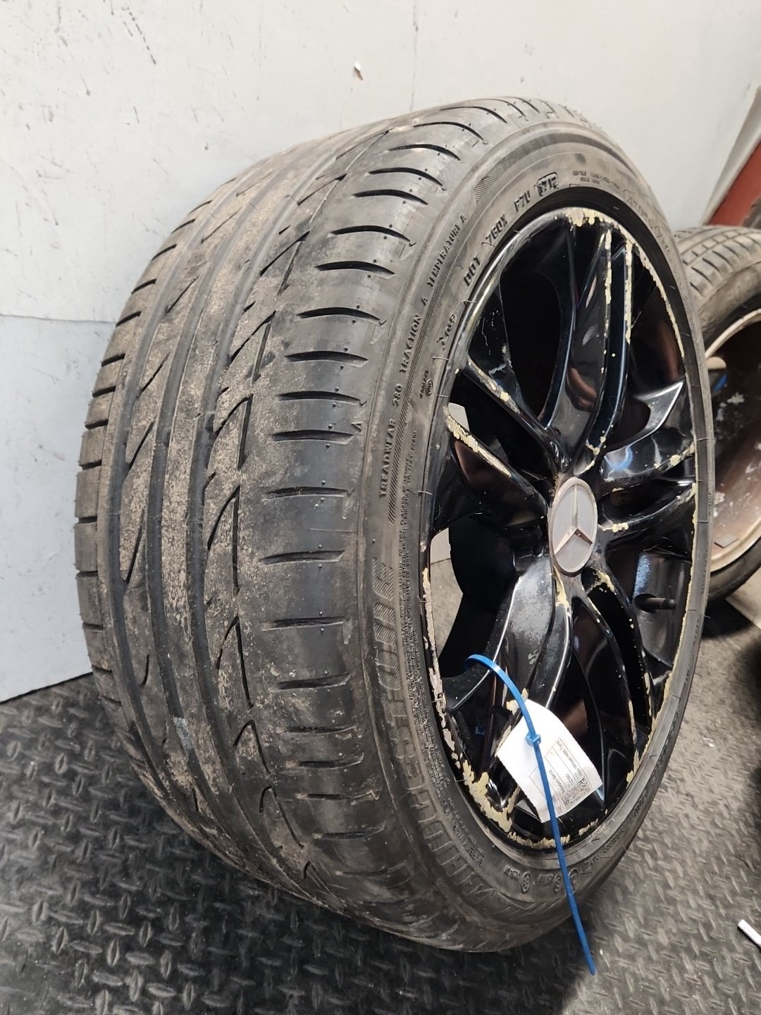 Mercedes CLC-Class W203 17" Alloy Wheel with Tyre 245/40/17 ~7mm A2034015402