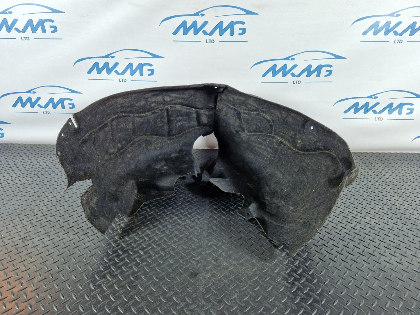 10-17 AUDI A8 4H REAR RIGHT O/S WHEEL ARCH LINER GUARD 4H0810172E