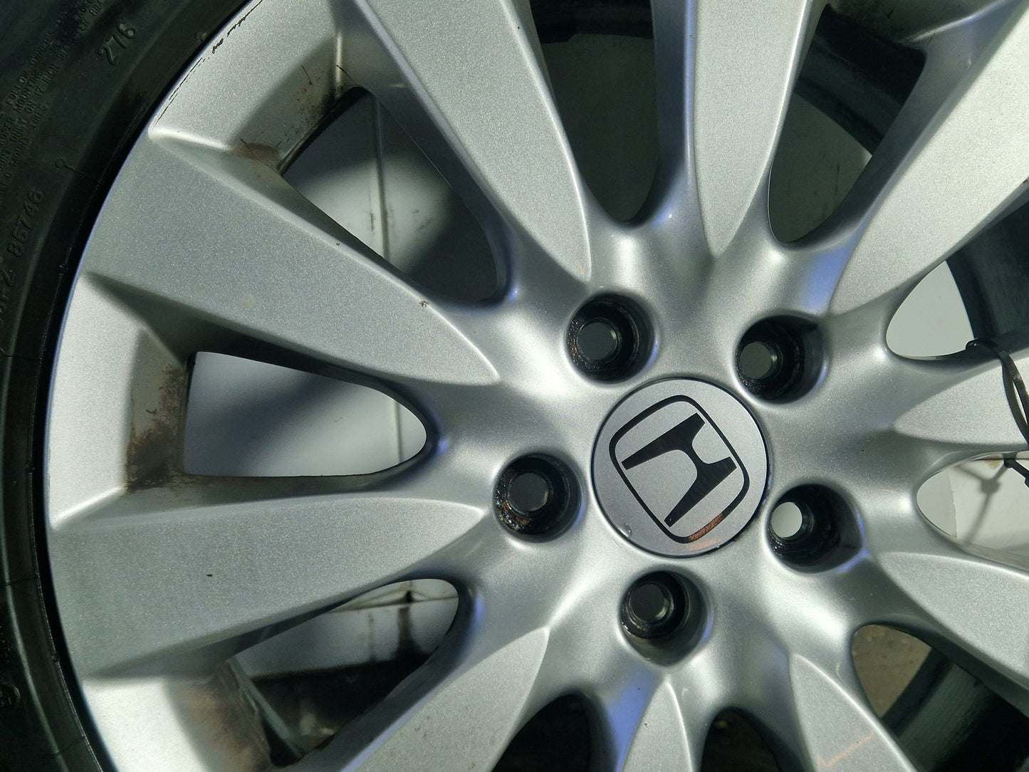 Honda Civic MK9 (FK27) 17" Alloy Wheel with Tyre ~6mm 225/45/17