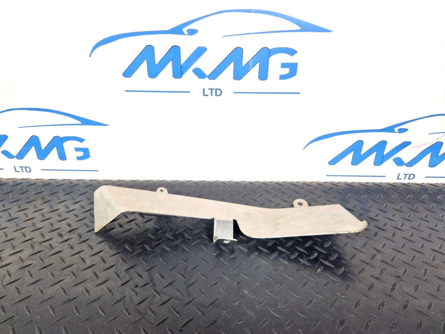 16-19 AUDI A4 B9 GENUINE ALUMINIUM ENGINE SHELID PLATE COVER 8W0201192D
