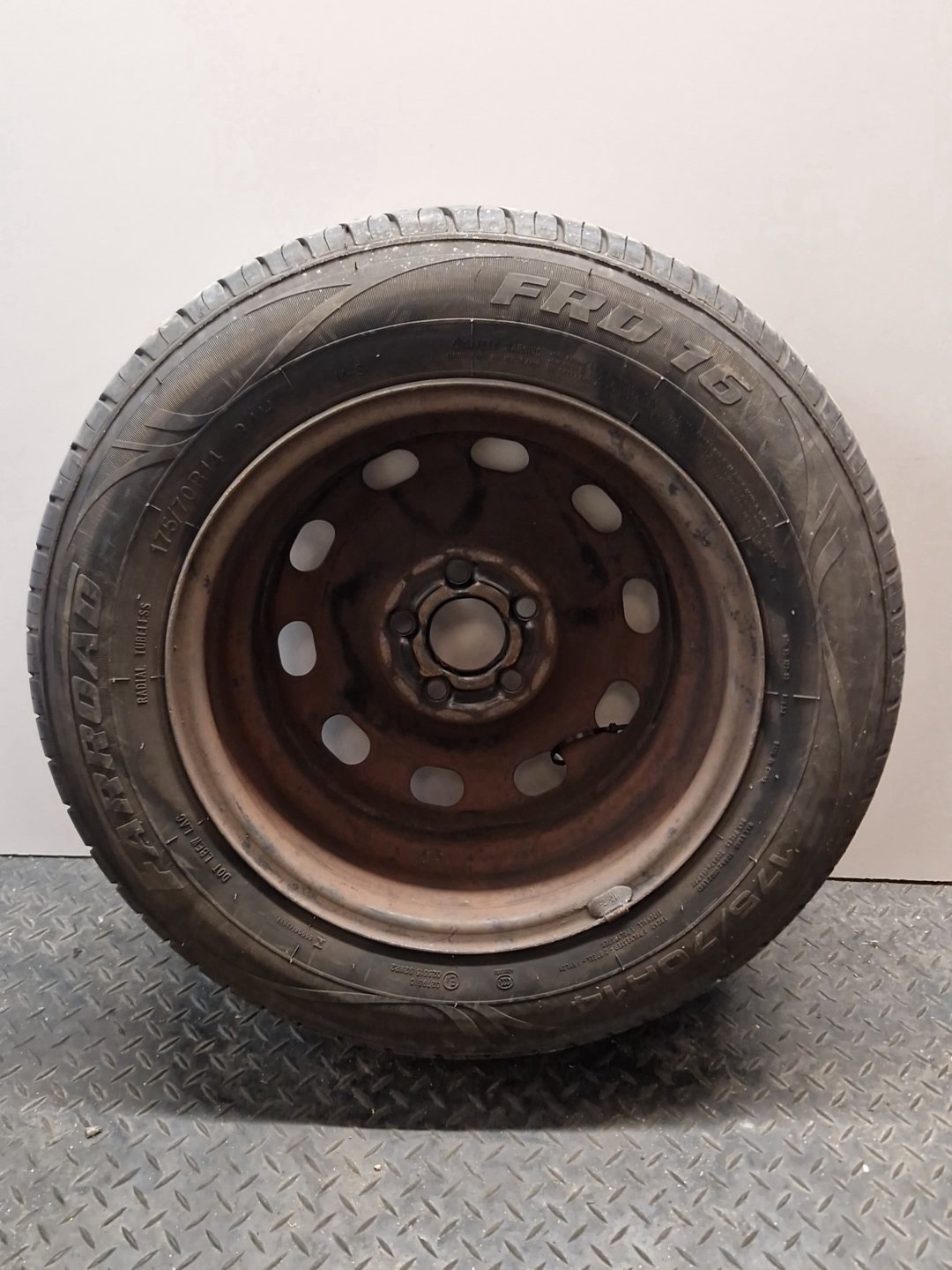 2013 Volkswagen Polo 6R MK5 14" Steel Wheel with Tyre 175/70/14 ~5mm 1J0601027P