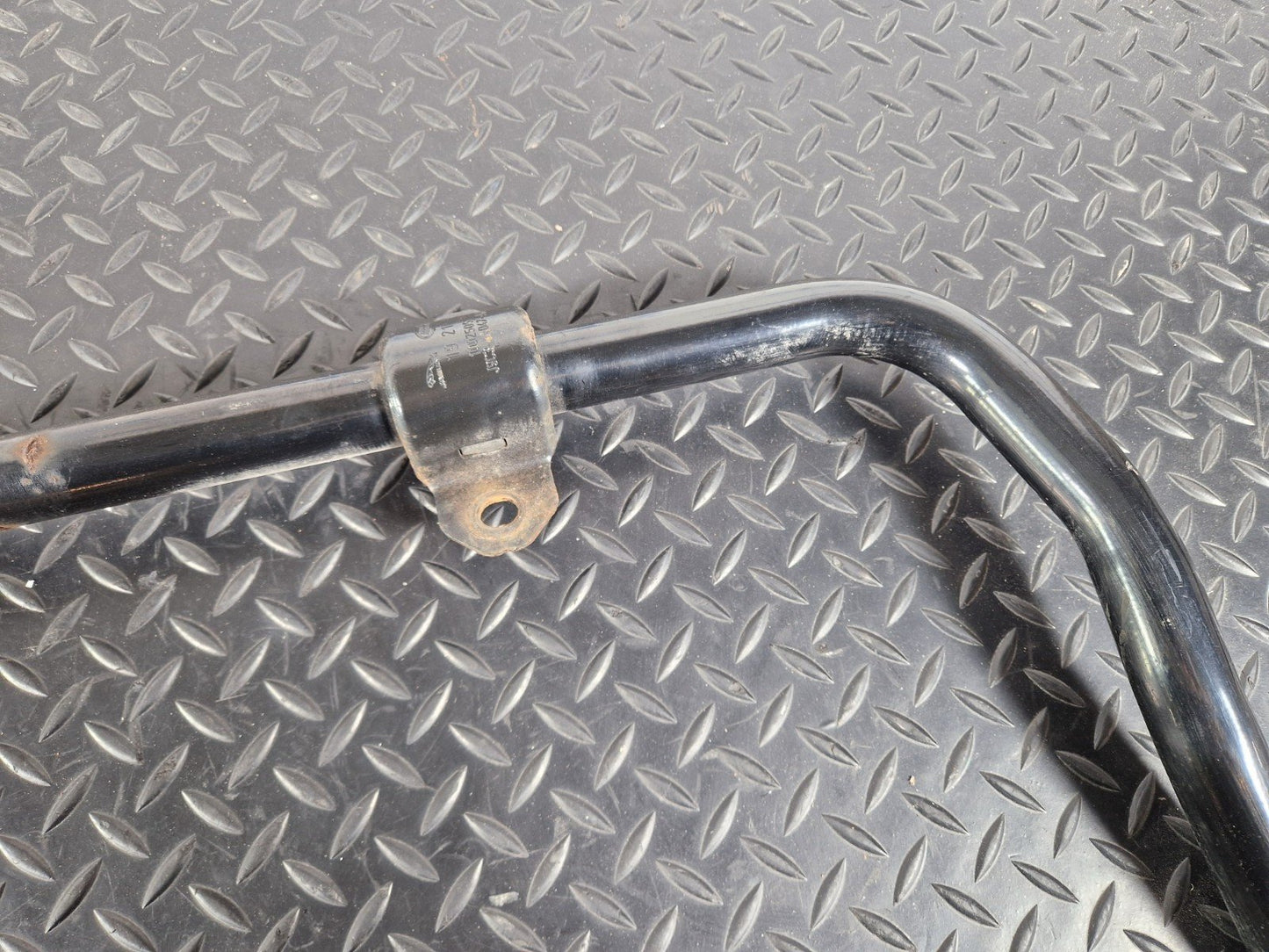 19-ON RANGE ROVER EVOQUE L551 GENUINE REAR ANTI-ROLL SWAY BAR J9C3-5A771-DB
