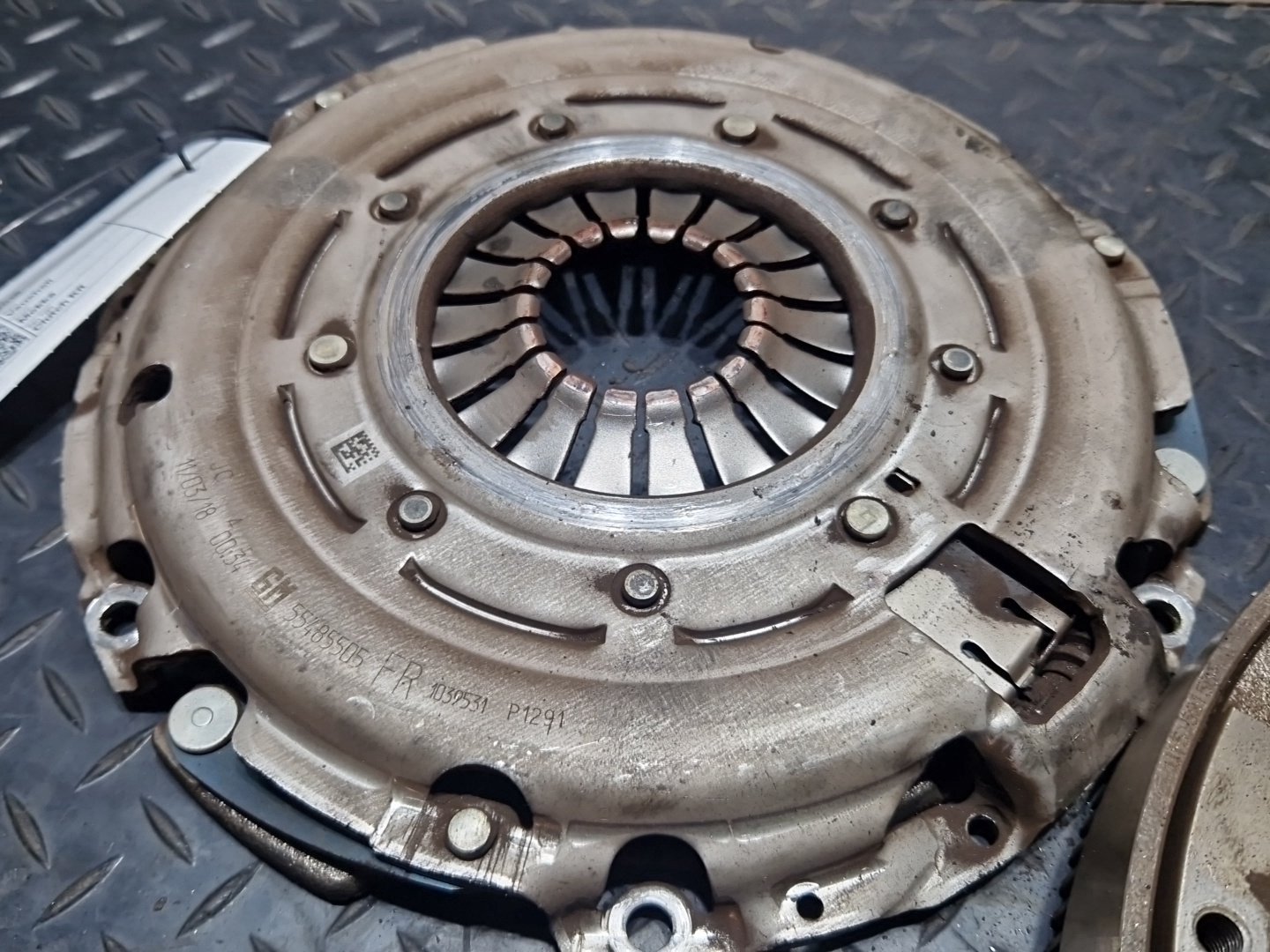 Vauxhall Mokka MK1 (G1U0) SUV 1.6 Diesel B16DTH Flywheel Clutch Kit 555744506