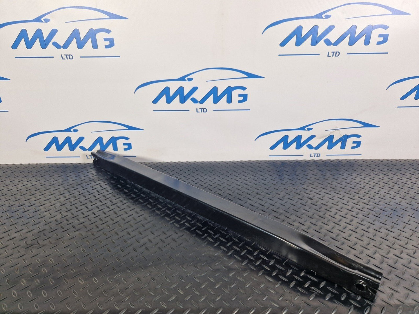 14-21 MERCEDES BENZ C CLASS W205 GENUINE BATERY COMPARTMENT BRACKET A2056100117