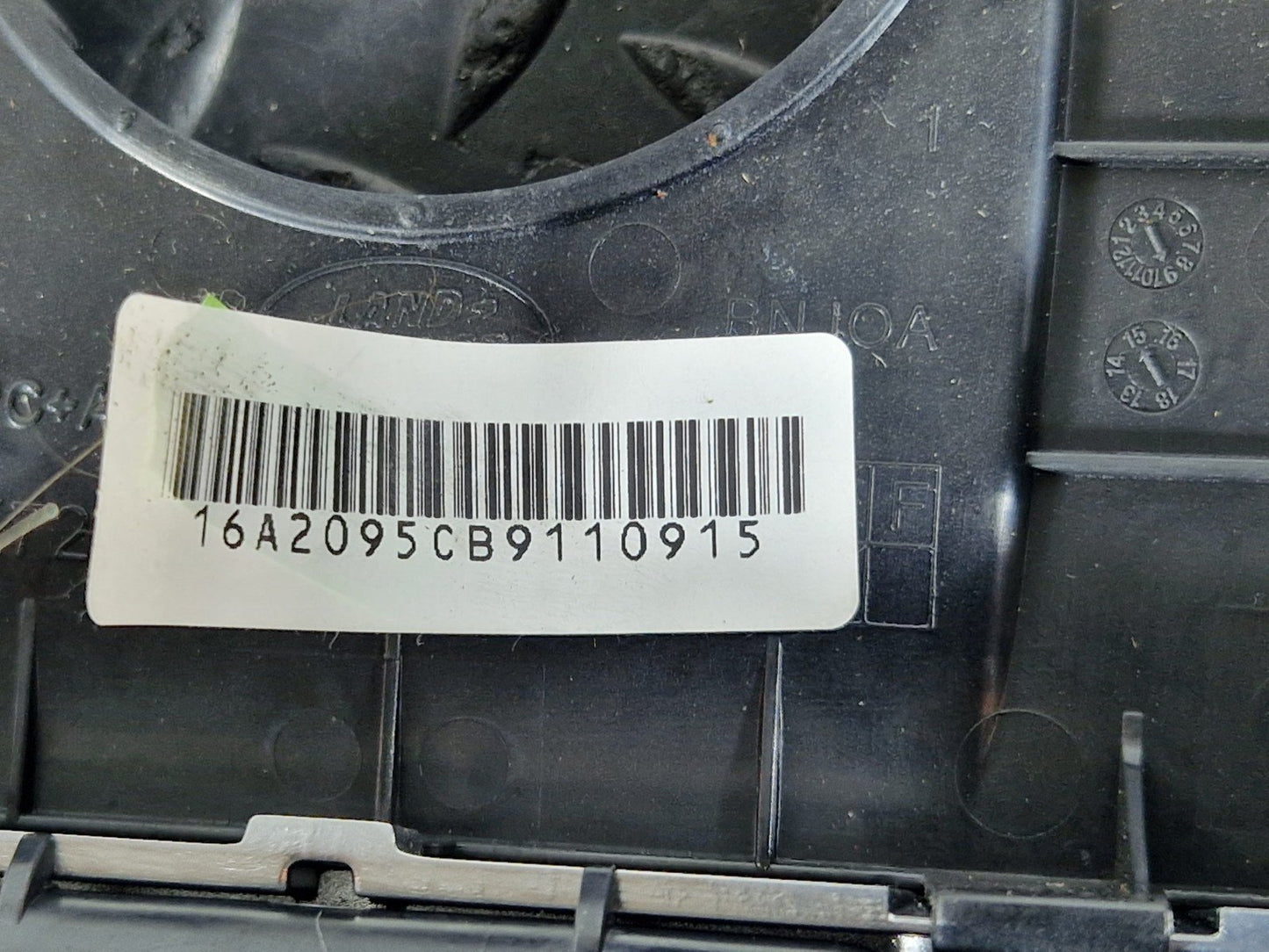 14-19 LAND ROVER L550 DISCOVERY CENTRE CONSOLE GEAR SURROUND TRIM FK72-045K08-A