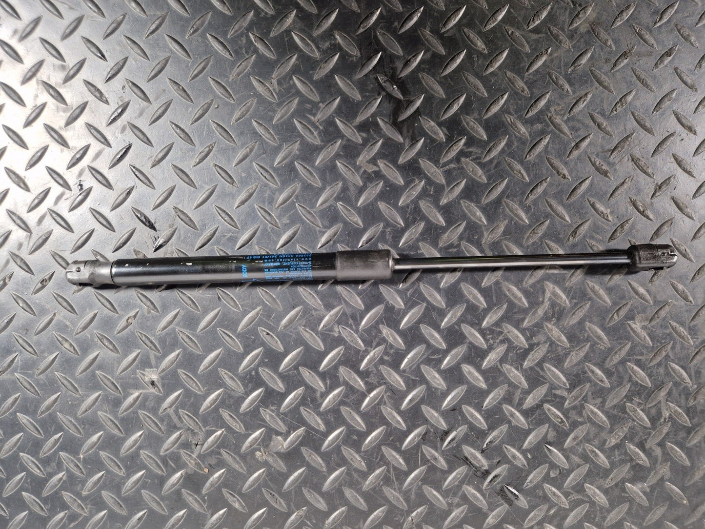 19-ON RANGE ROVER EVOQUE L551 OEM FRONT BONNET HOOD SUPPORT STRUT K8D216C826AA