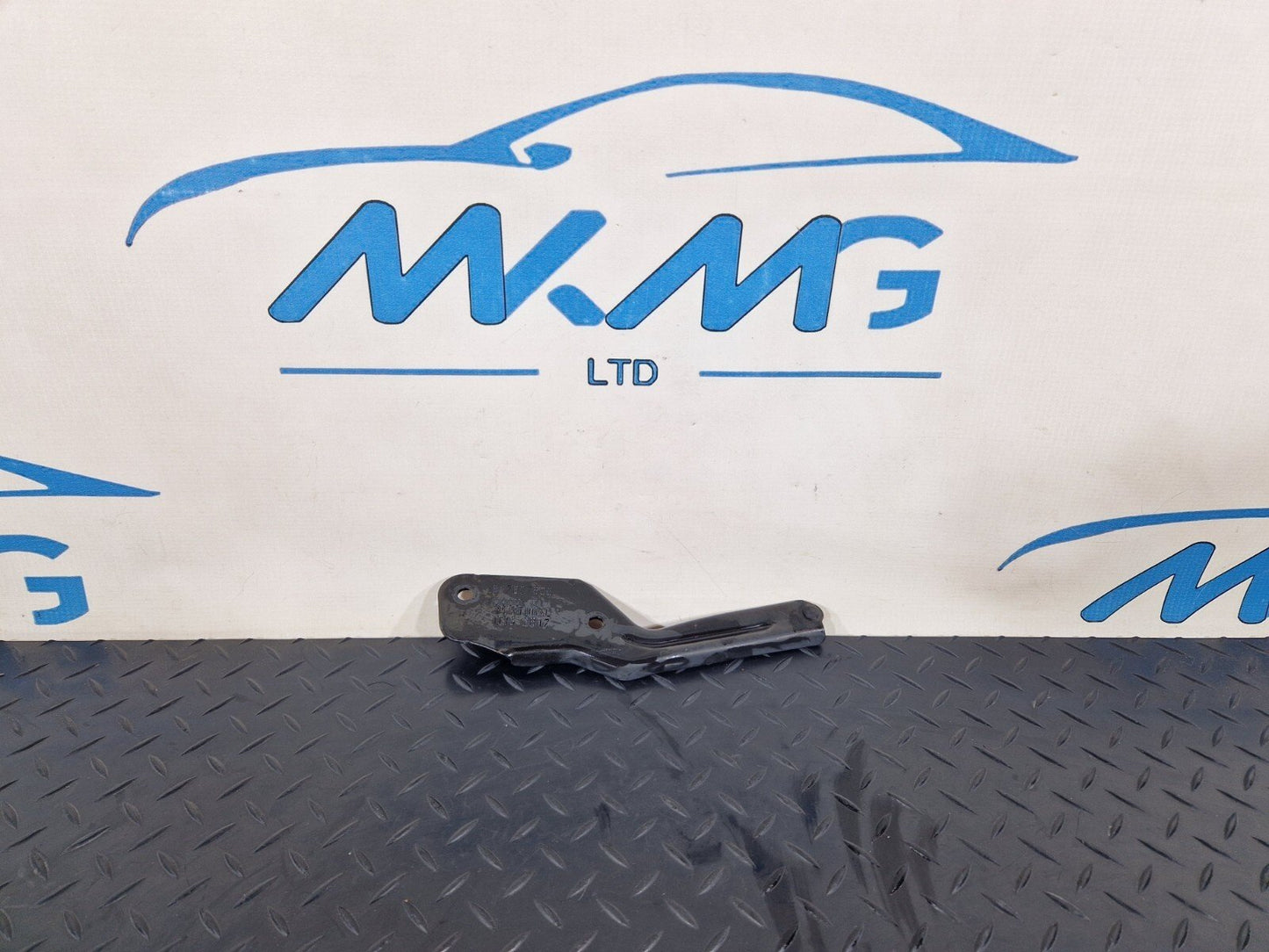 16-24 AUDI A5 F5 CONVERTIBLE GENUINE REAR LID SUSPENSION MOUNTING 8W7827603