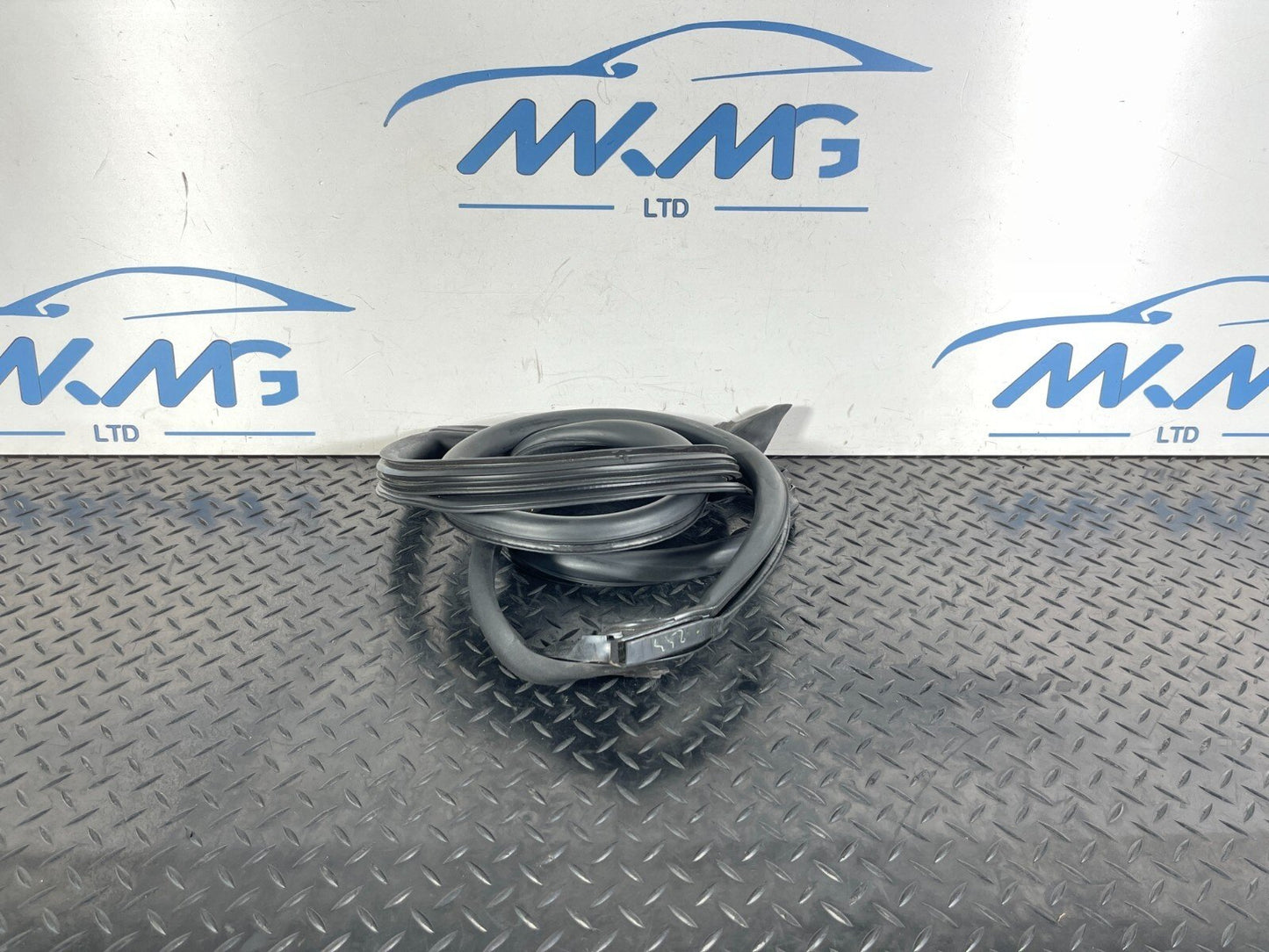 16-23 AUDI A5 F5 SPORTBACK S-LINE Rear Left Door Seal Rubber 8W8833707