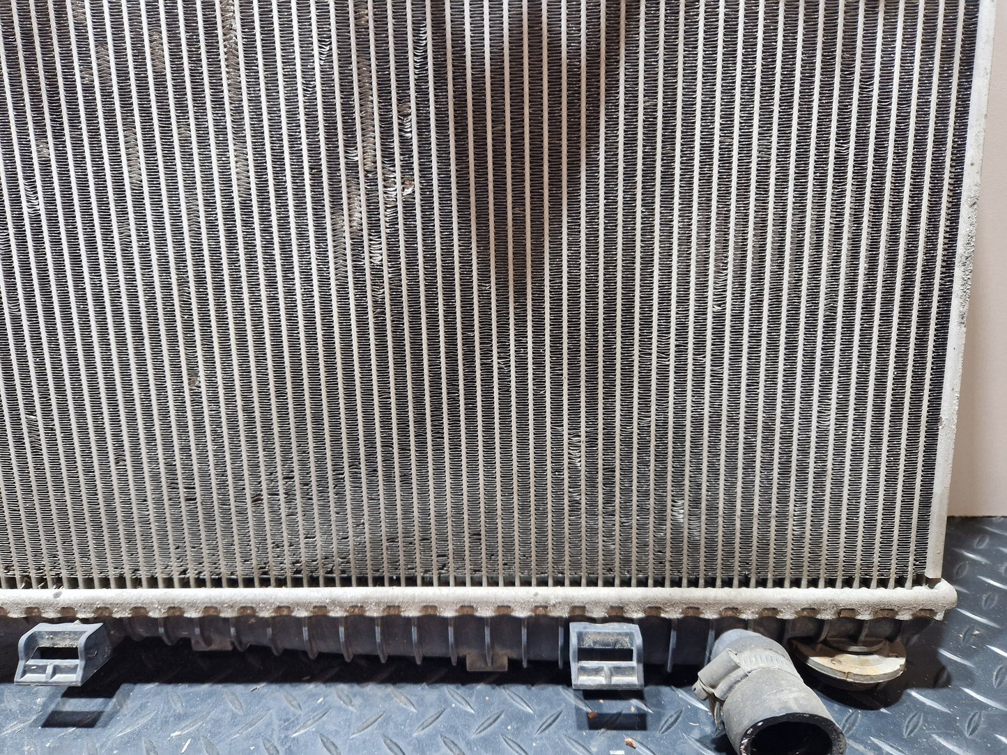 Ford Fiesta 1.6LL Petrol 88.0kw HXJB Genuine Water Coolant Radiator 8V51-8005-BE