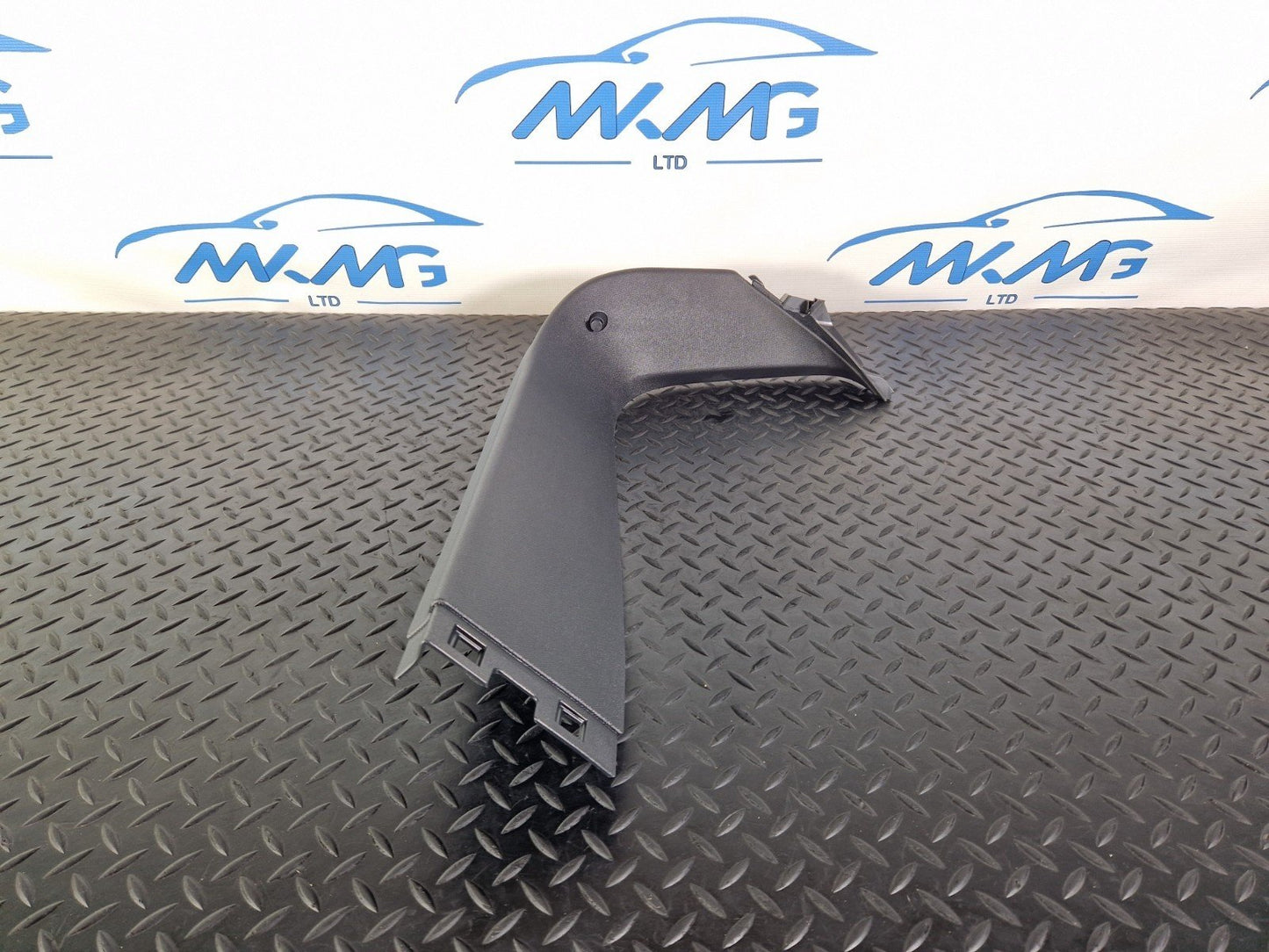12-18 MERCEDES BENZ W176 GENUINE TAILGATE TRIM PANEL LEFT SIDE A1767400171