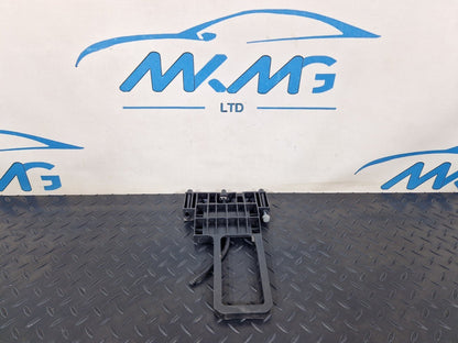 18-ON MERCEDES BENZ SPRINTER W907 OEM BATTERY HOLDER BRACKET A9065410400