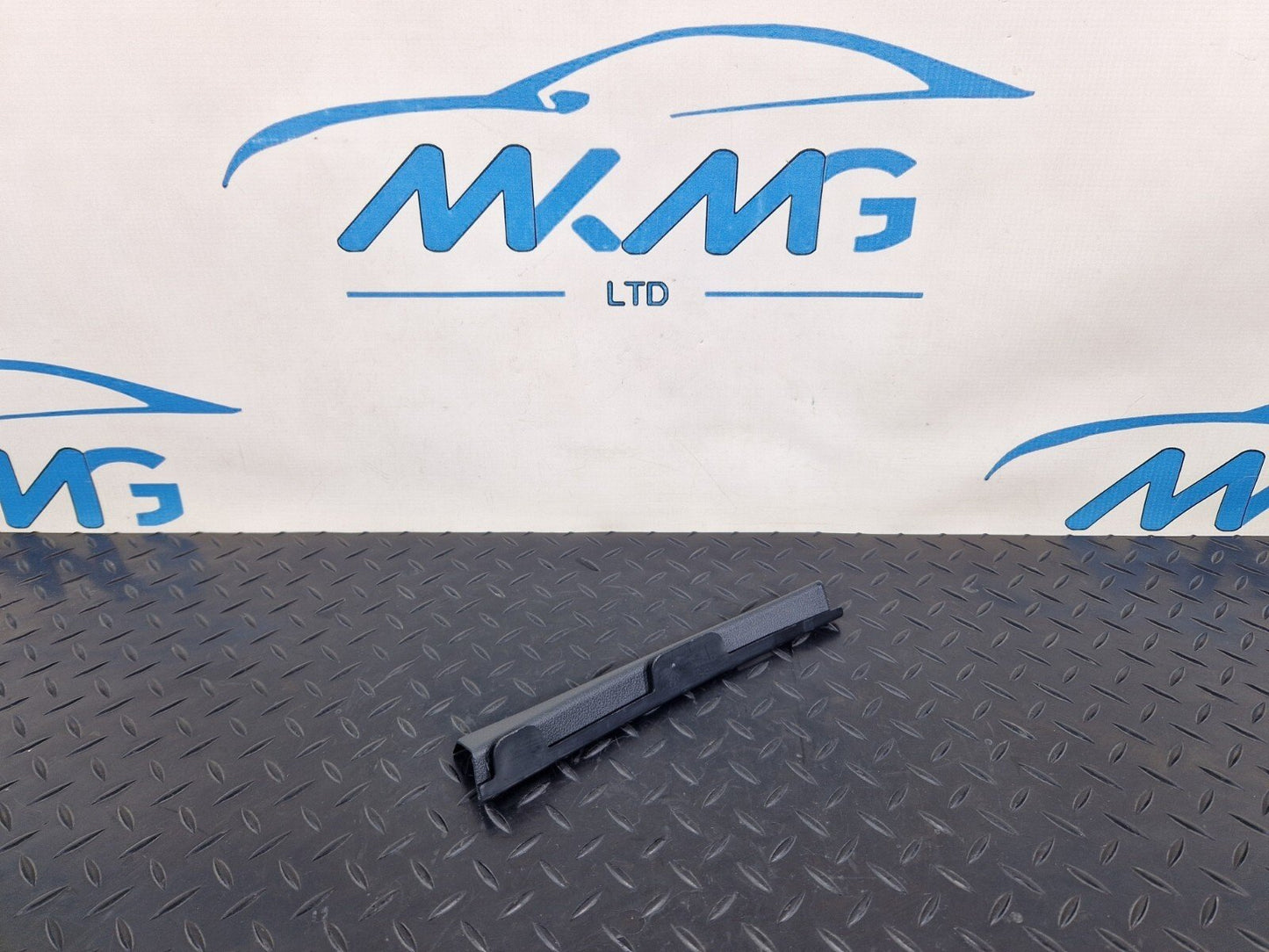 16-19 AUDI A4 AVANT B9 S-LINE LEFT PASSENGER SIDE A PILLAR TRIM 8W0868203