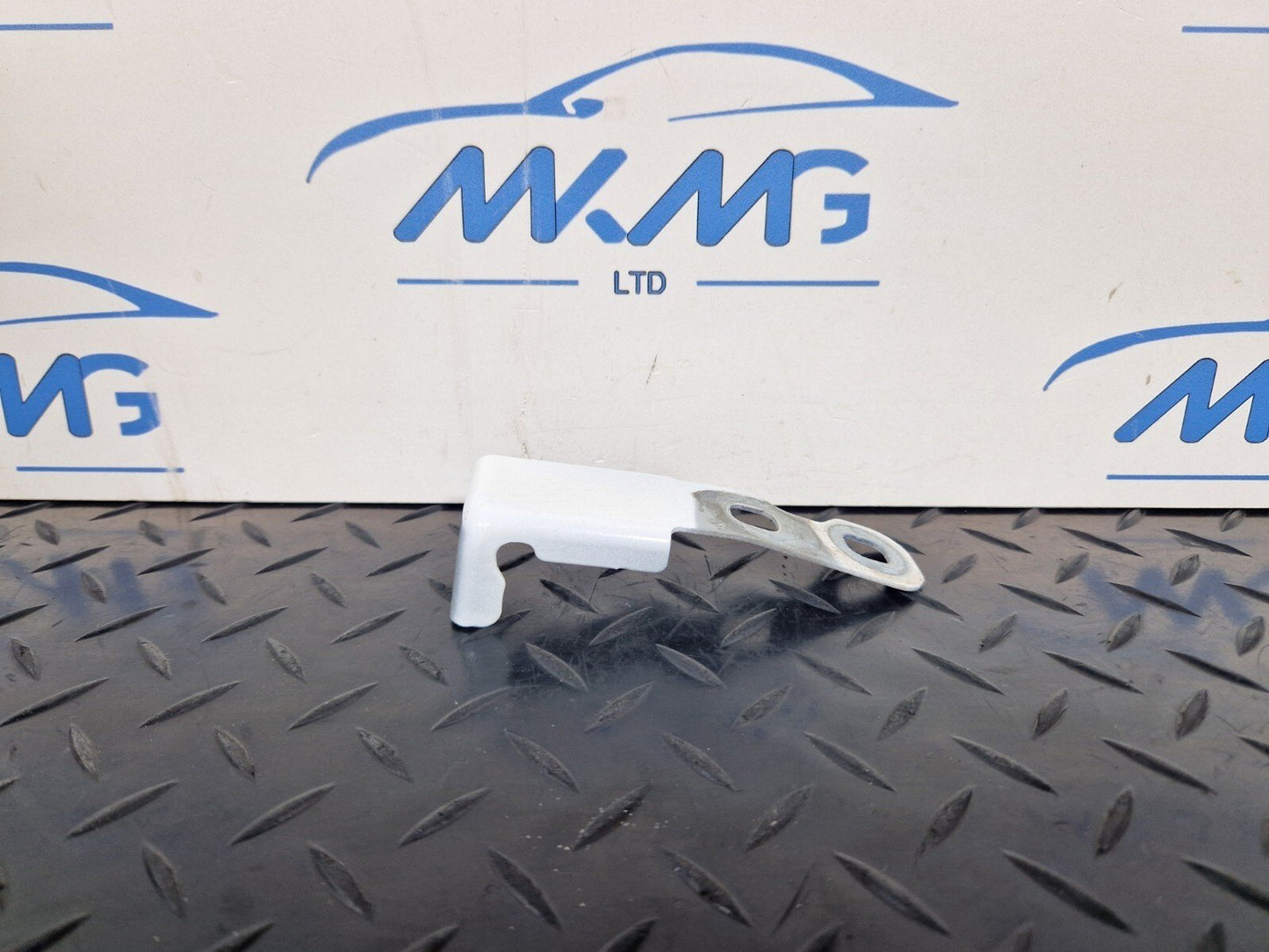 AUDI Unknown Part Type 8W6821434