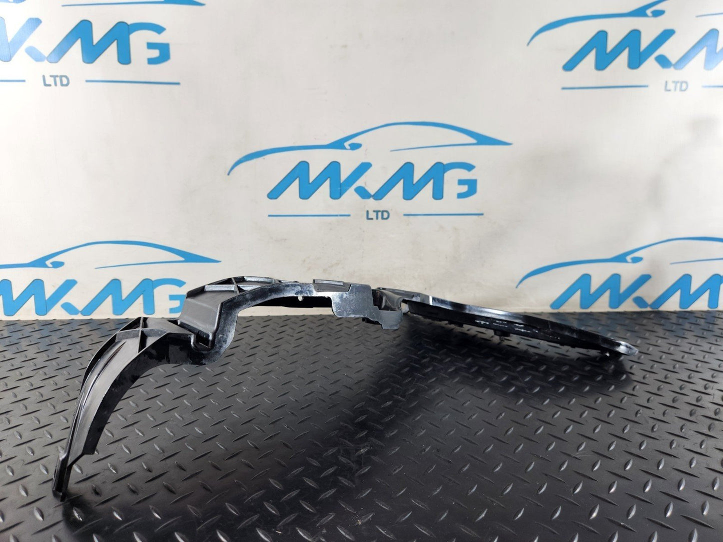 19-ON MERCEDES BENZ B CLASS W247 B CLASS REAR LEFT BUMPER BRACKET A2478850400