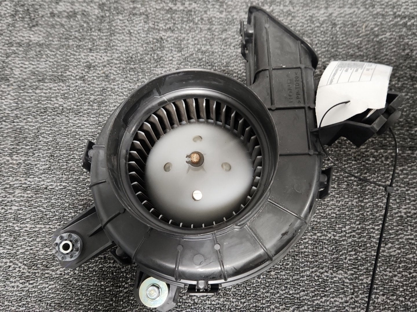 Honda Insight MK2 (ZE2) Hatchback Hybrid Battery Cooling Fan 1J810-RBJ-0031