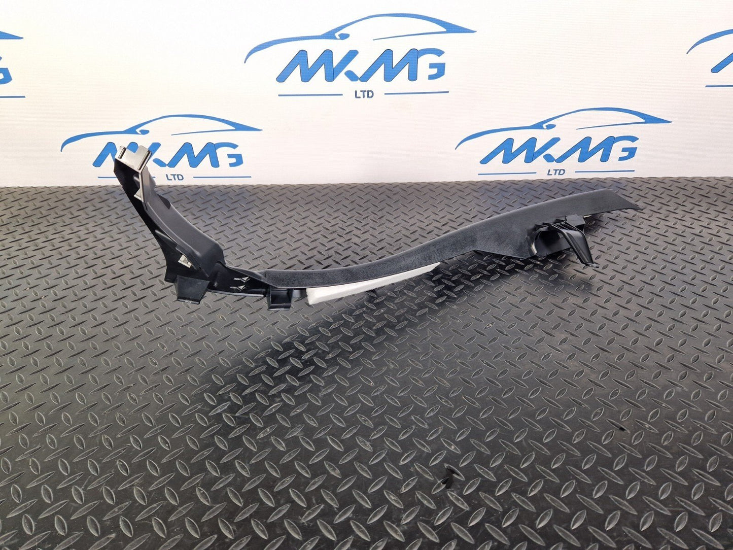14-21 MERCEDES BENZ C200d W205 REAR RIGHT INNER ARCH TRIM A2056903705
