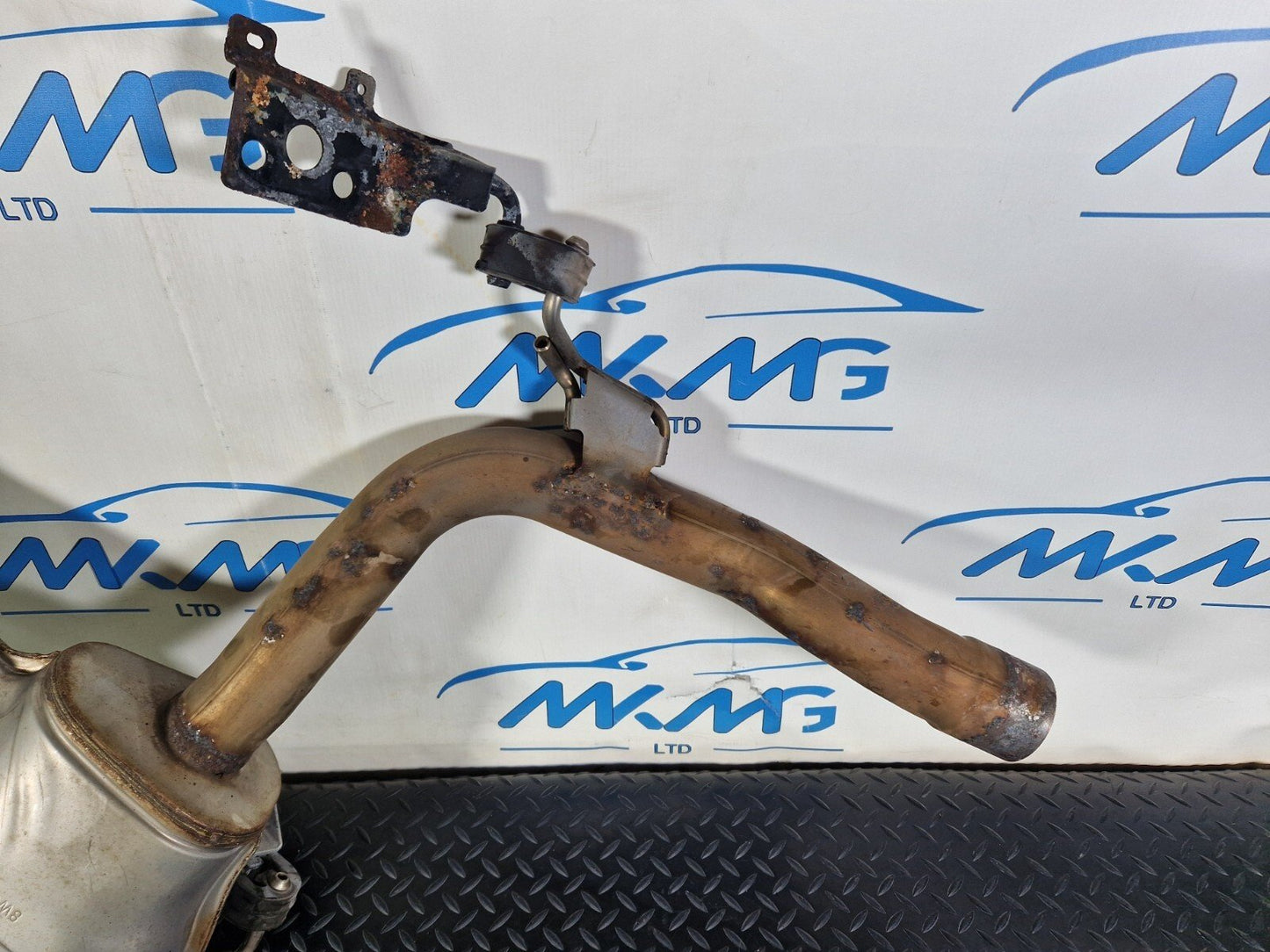 16-24 AUDI A5 F5 COUPE OEM GENUINE REAR EXHAUST MUFFLER SILENCER 8W0253411Q