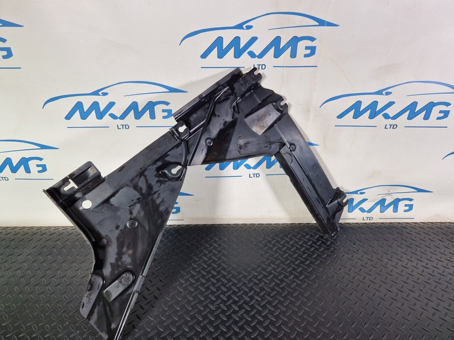 16-24 AUDI A5 F5 COUPE LHD LEFT SIDE UNDERBODY COVER 8W6825215