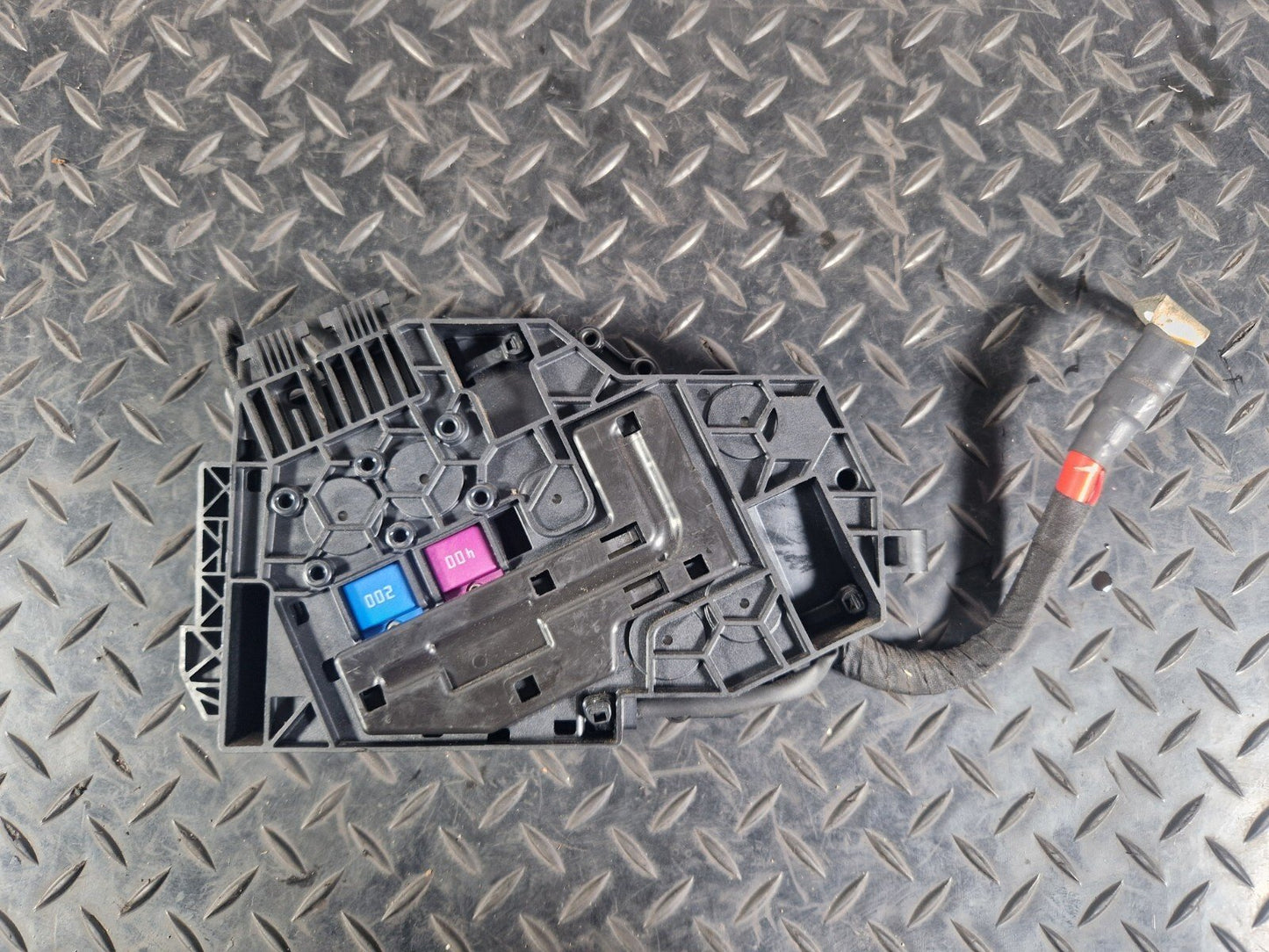 19-ON MERCEDES BENZ A CLASS EQ W177 A250e FUSE BOX MODULE A1775406032